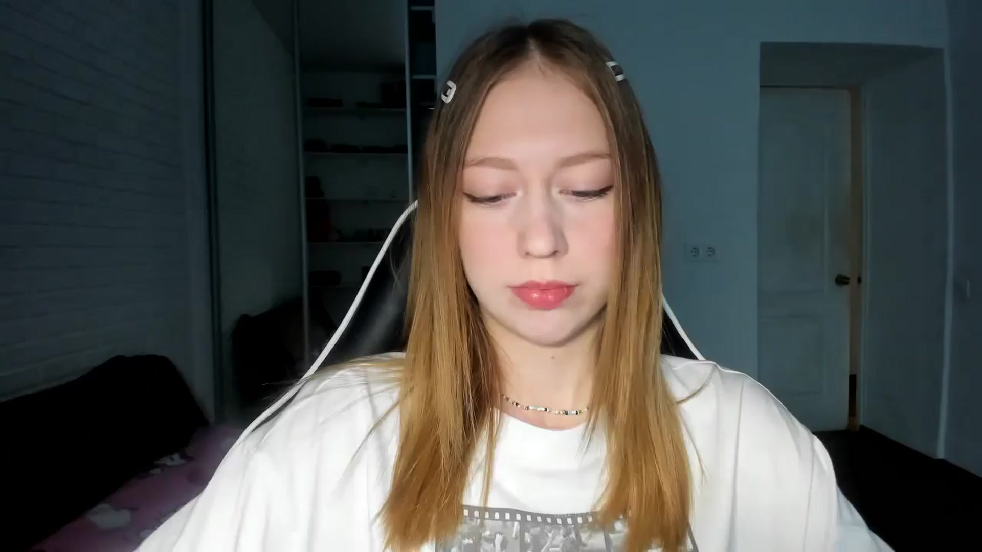 Gallery image thumbnail from RoboSasha's myfreecams stream on, 11/08/2024, 13:25 image 1 of 20