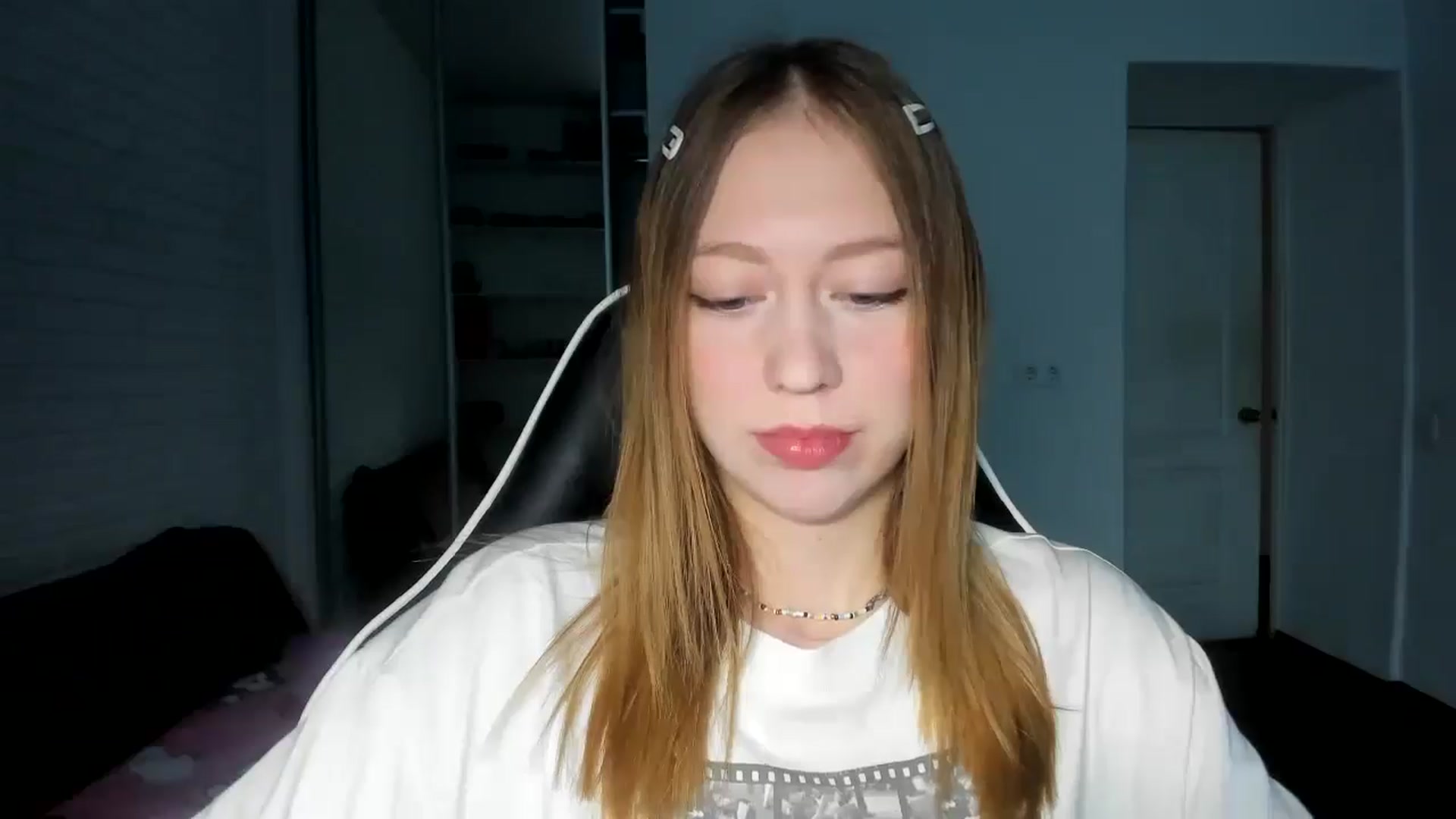 Gallery image thumbnail from RoboSasha's myfreecams stream on, 11/08/2024, 13:25 image 10 of 20