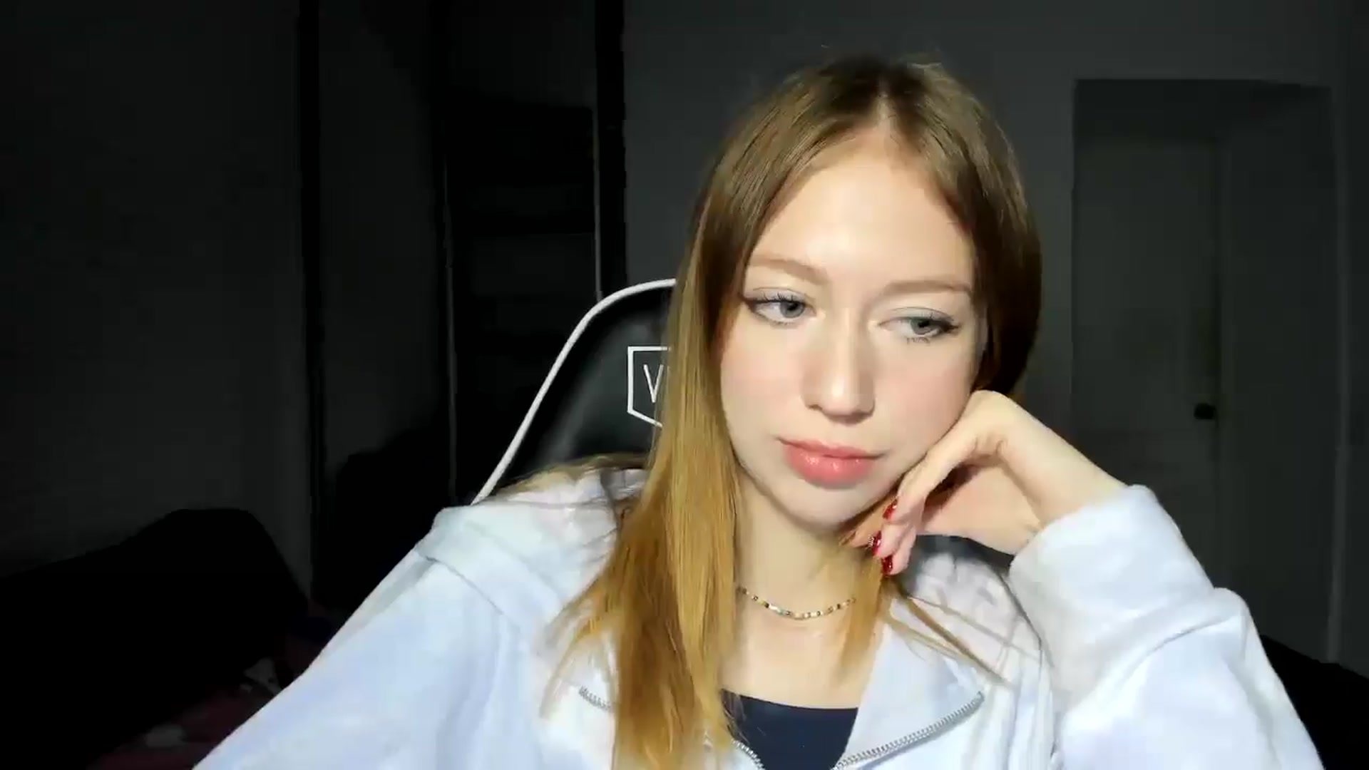 Gallery image thumbnail from RoboSasha's myfreecams stream on, 11/10/2024, 13:52 image 20 of 20