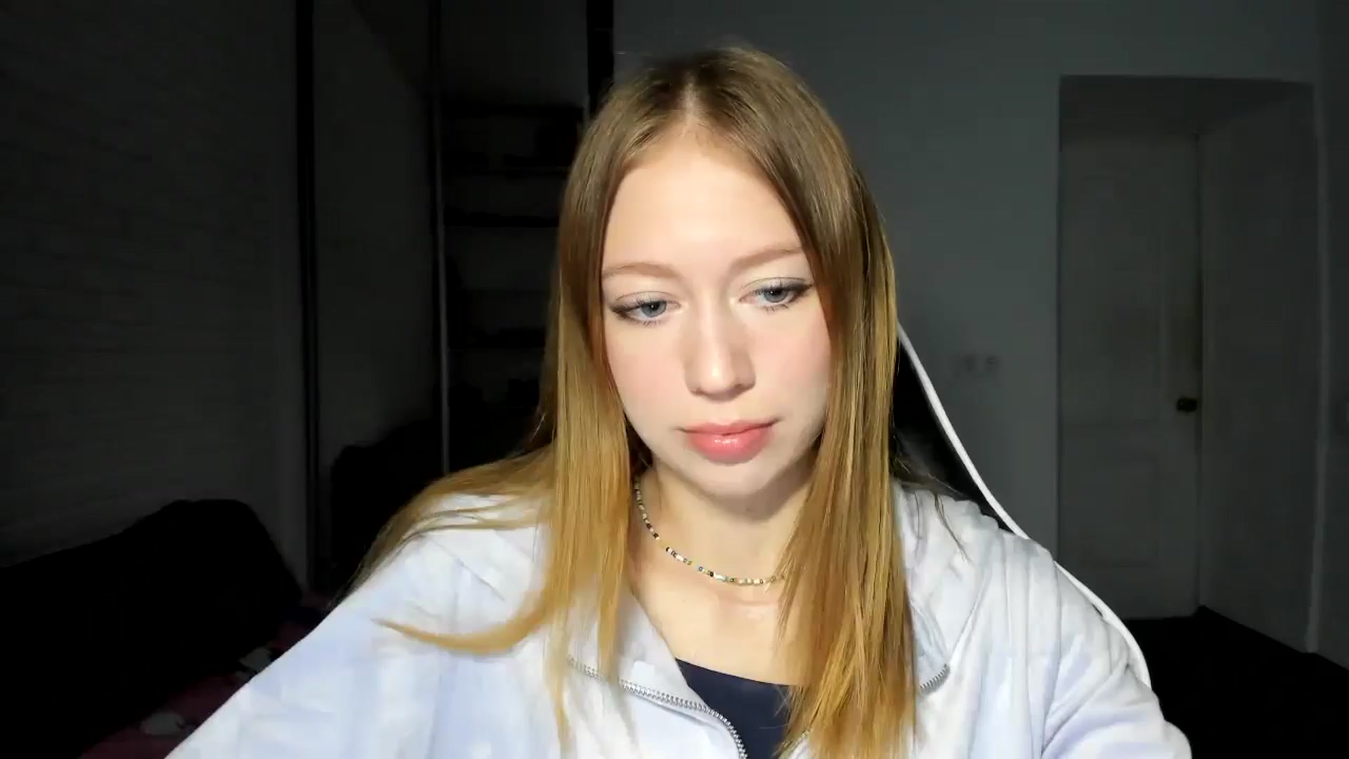 Gallery image thumbnail from RoboSasha's myfreecams stream on, 11/10/2024, 13:52 image 7 of 20