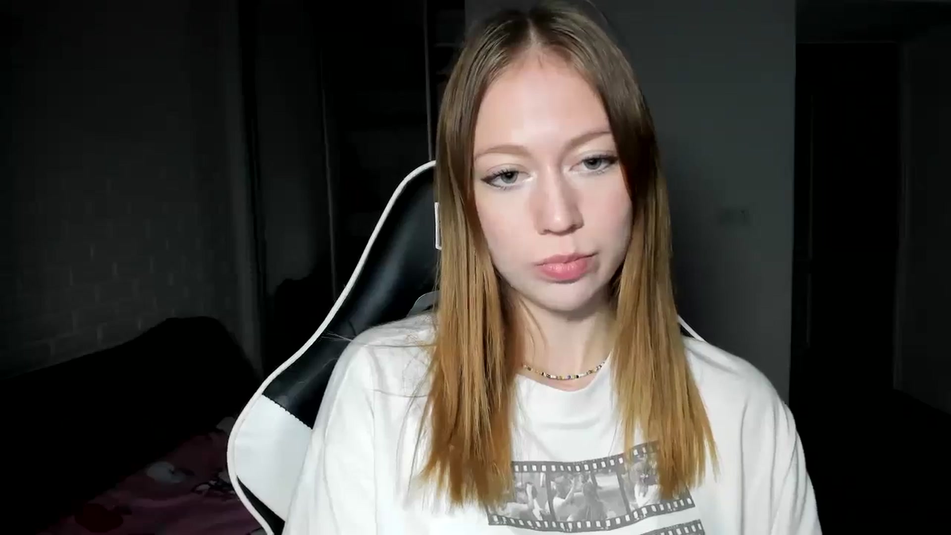 Gallery image thumbnail from RoboSasha's myfreecams stream on, 11/11/2024, 14:51 image 14 of 20