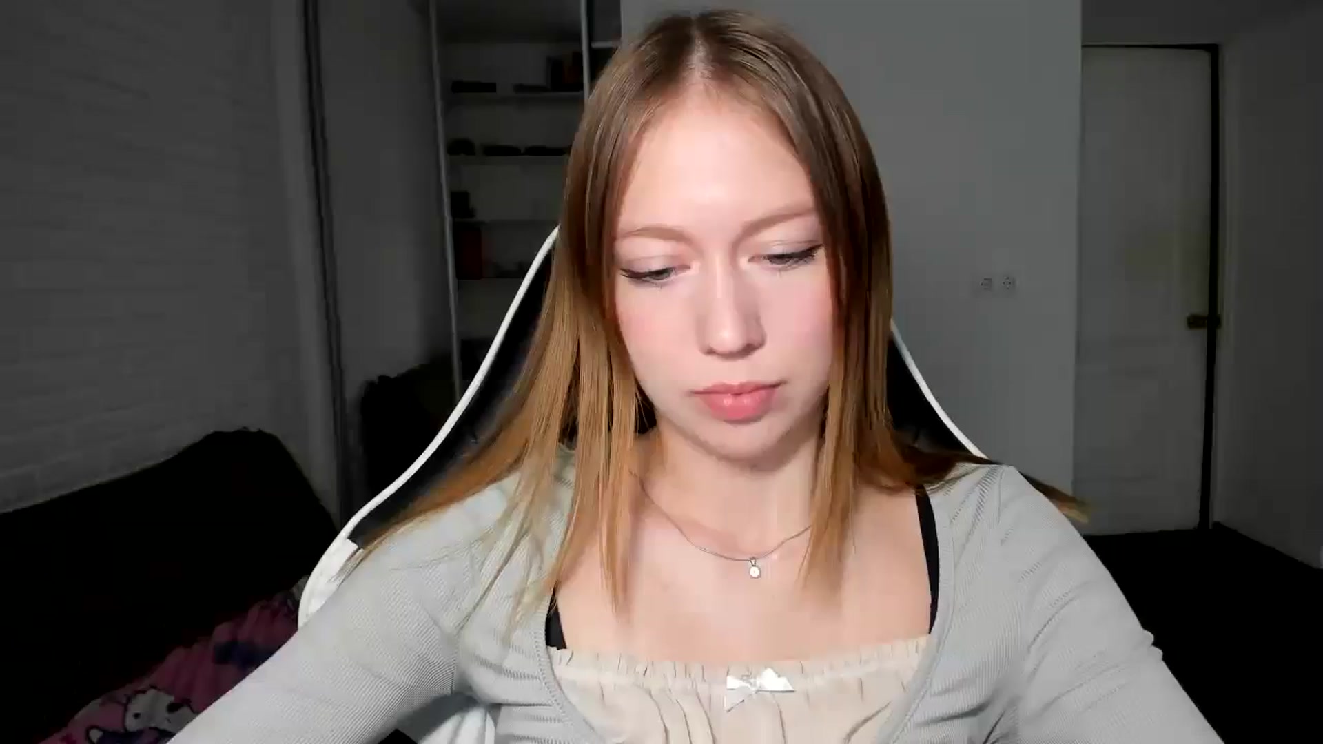 Gallery image thumbnail from RoboSasha's myfreecams stream on, 11/14/2024, 14:04 image 2 of 20