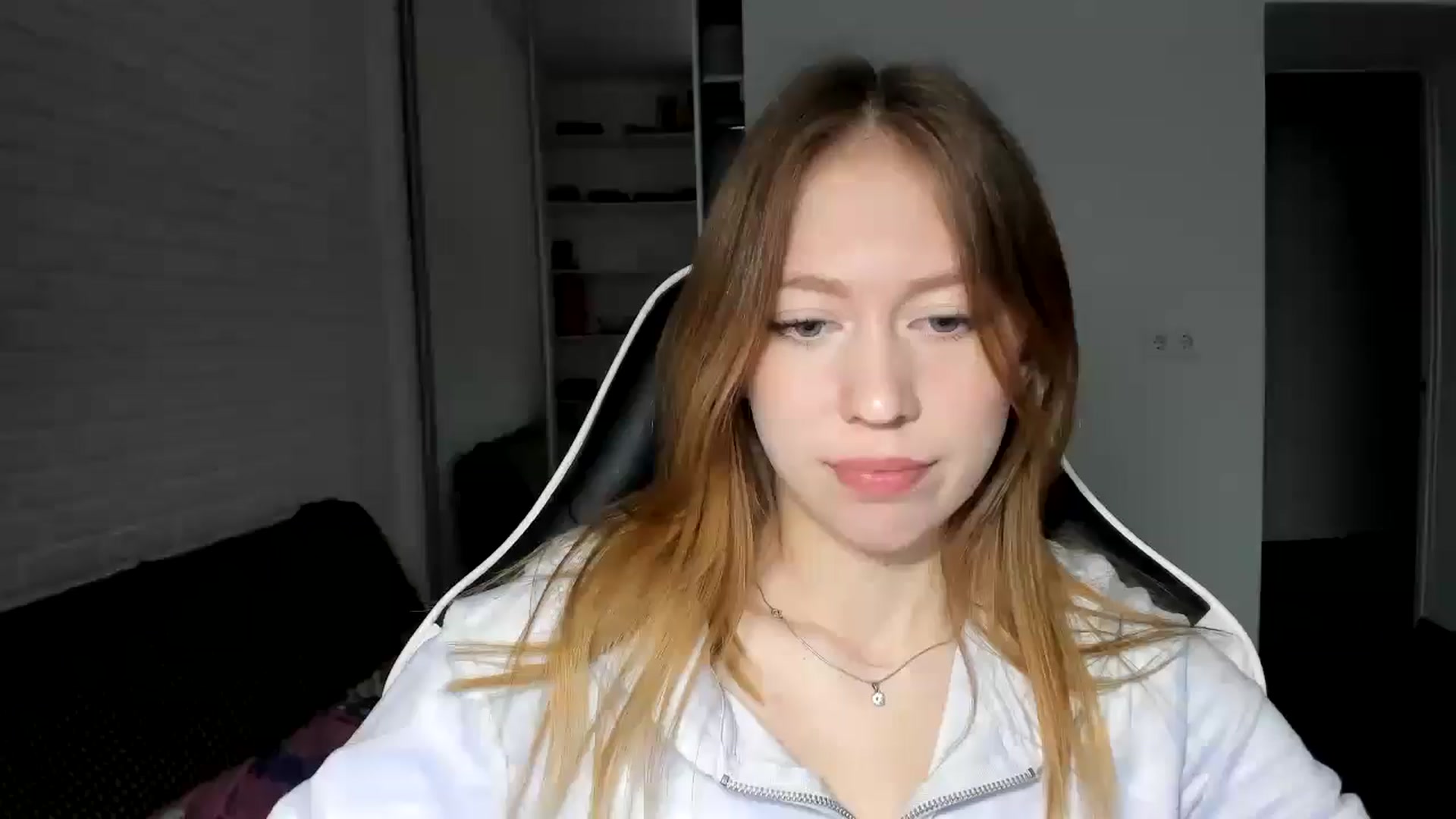 Gallery image thumbnail from RoboSasha's myfreecams stream on, 11/21/2024, 12:38 image 12 of 20