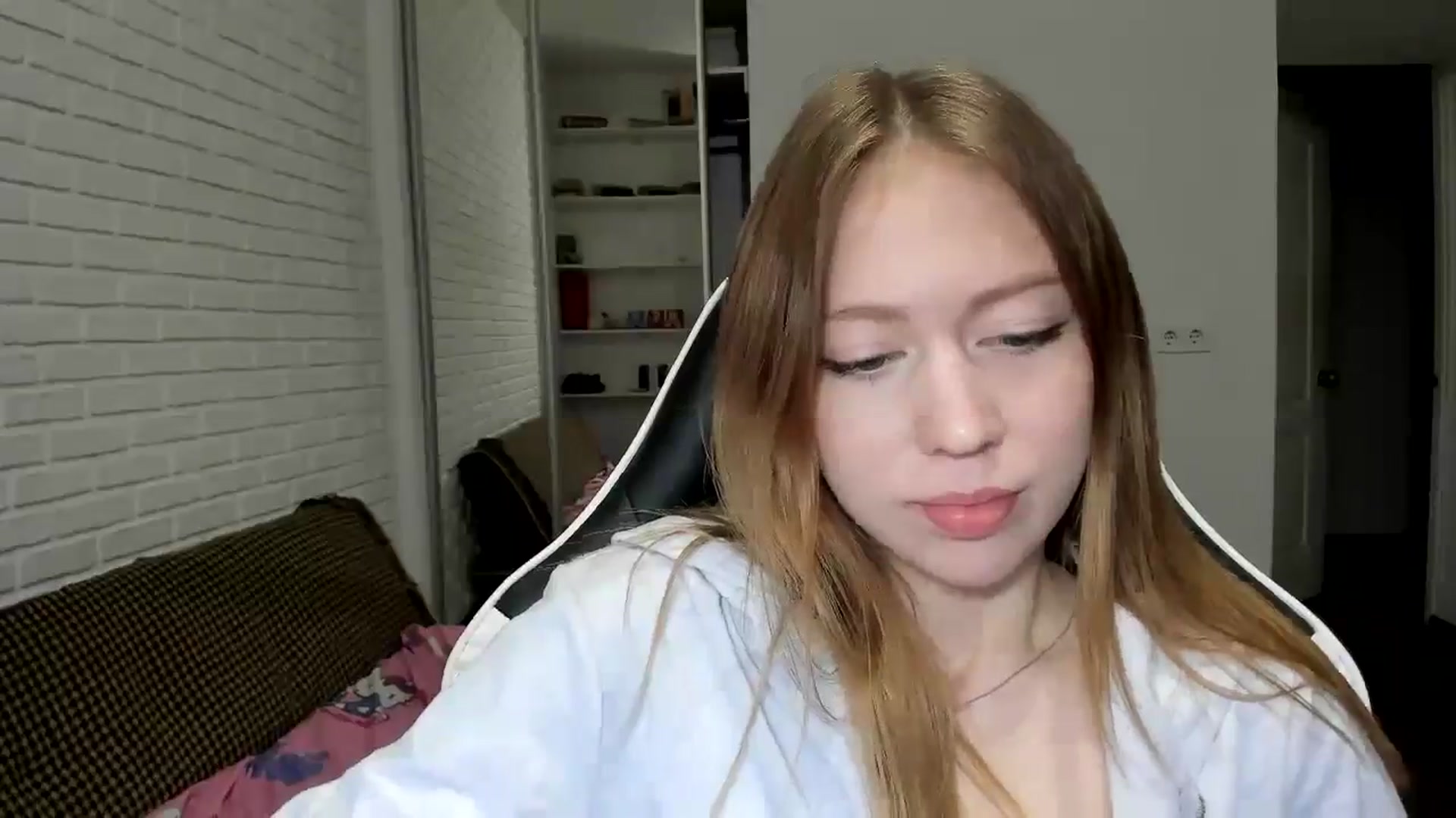 Gallery image thumbnail from RoboSasha's myfreecams stream on, 11/21/2024, 14:41 image 9 of 20