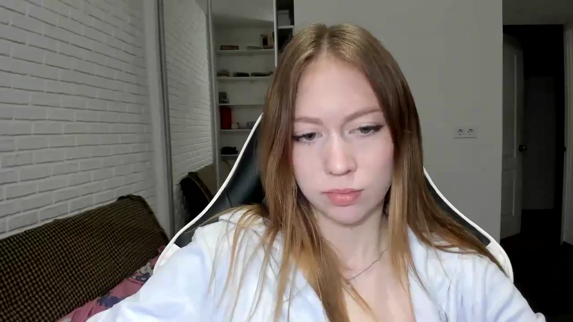 Gallery image thumbnail from RoboSasha's myfreecams stream on, 11/21/2024, 14:41 image 8 of 20