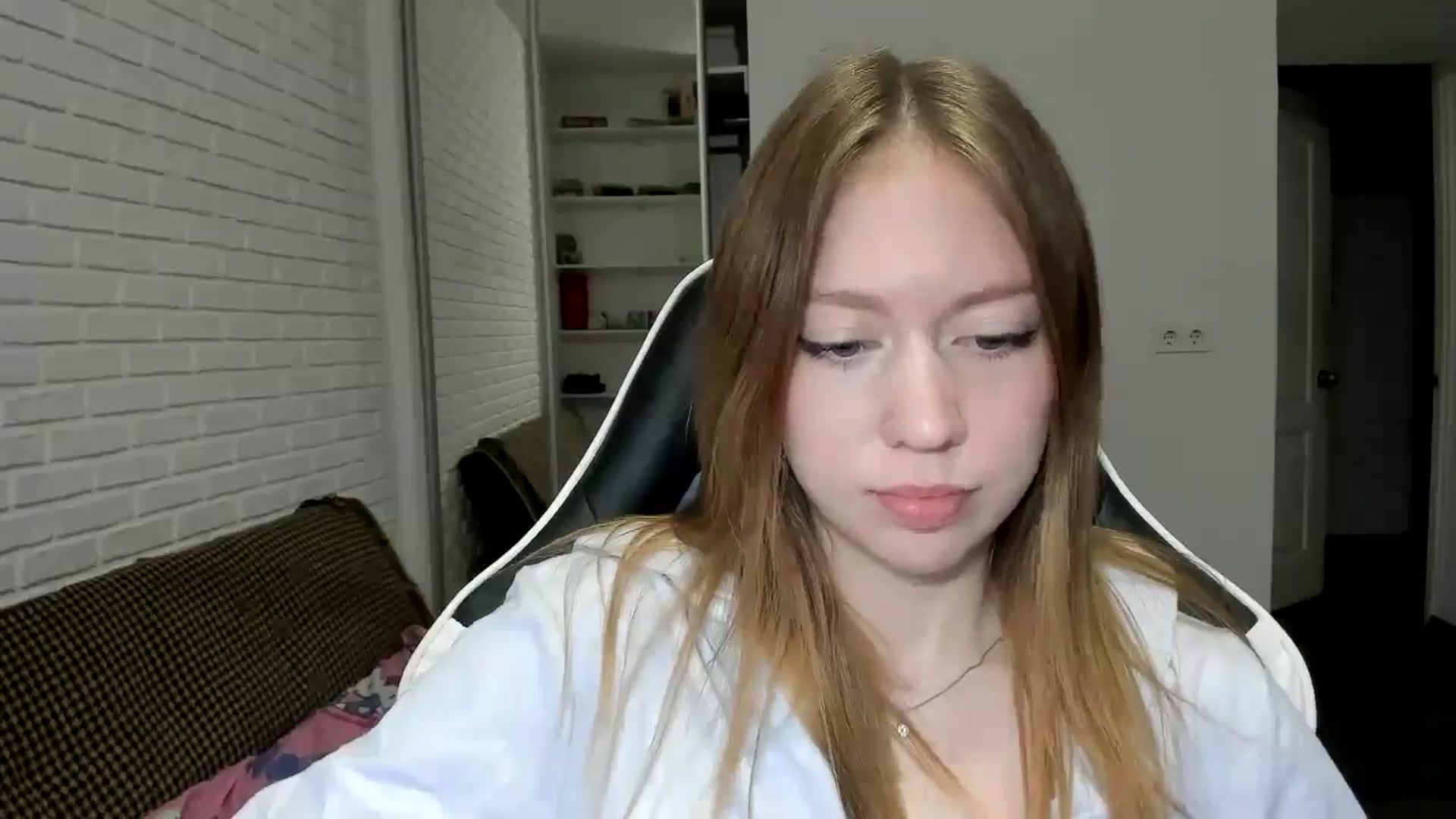 Gallery image thumbnail from RoboSasha's myfreecams stream on, 11/21/2024, 14:41 image 6 of 20