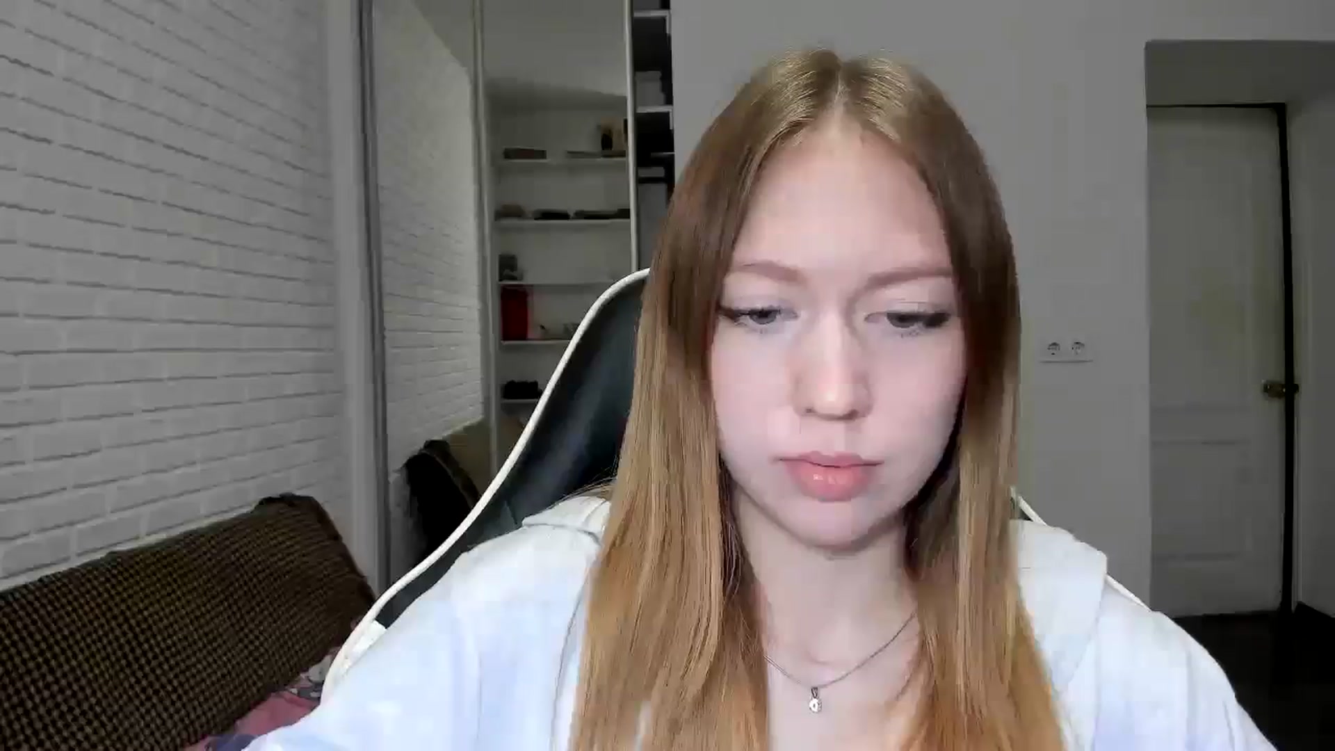 Gallery image thumbnail from RoboSasha's myfreecams stream on, 11/21/2024, 14:41 image 3 of 20