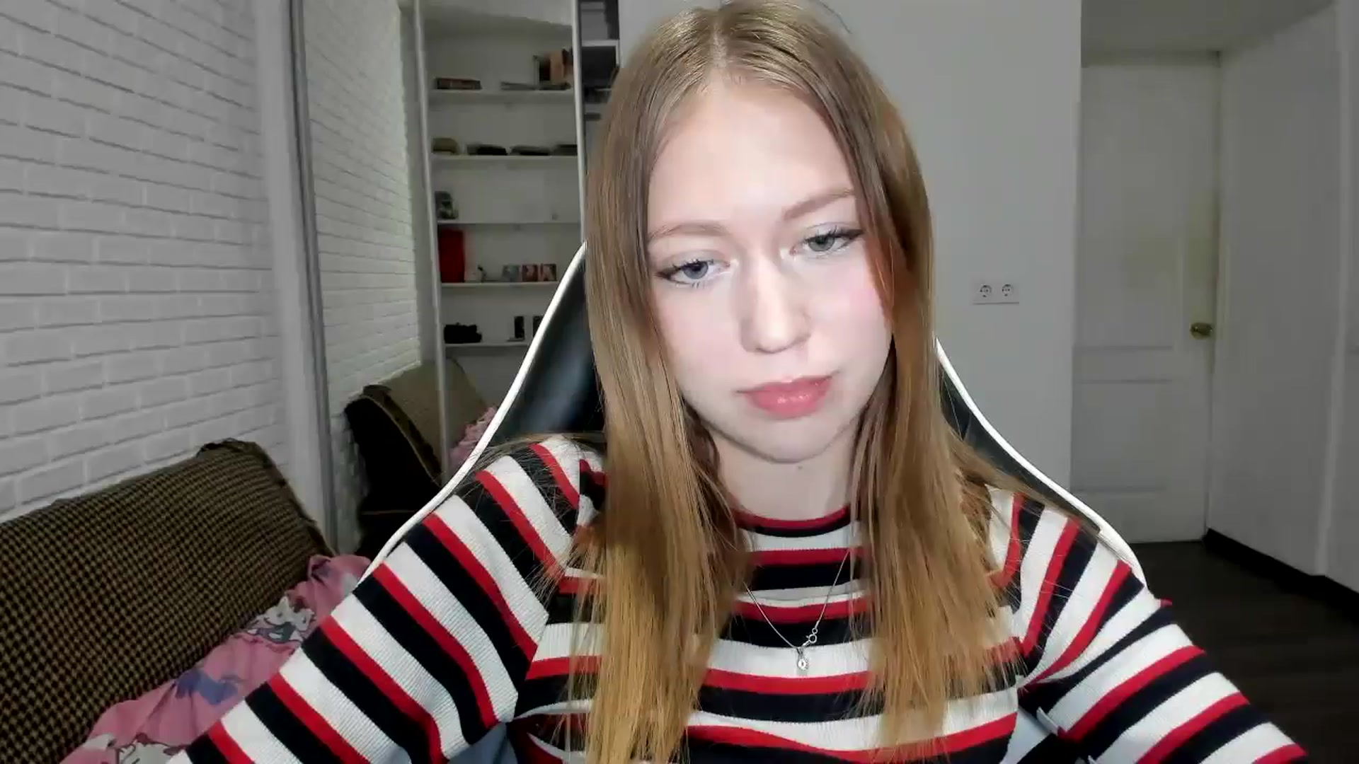 Gallery image thumbnail from RoboSasha's myfreecams stream on, 11/23/2024, 18:52 image 1 of 20