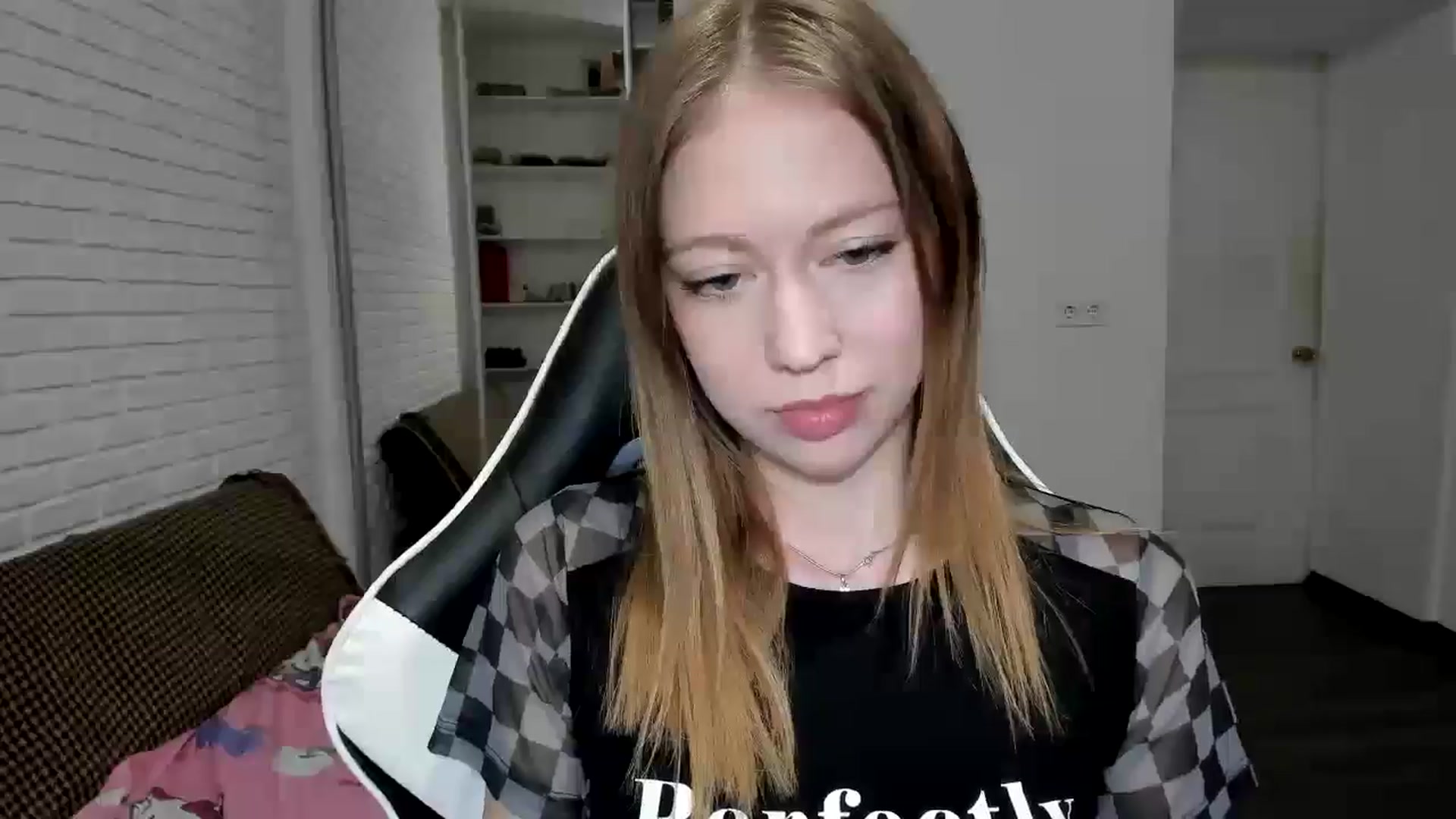 Gallery image thumbnail from RoboSasha's myfreecams stream on, 11/23/2024, 18:52 image 15 of 20