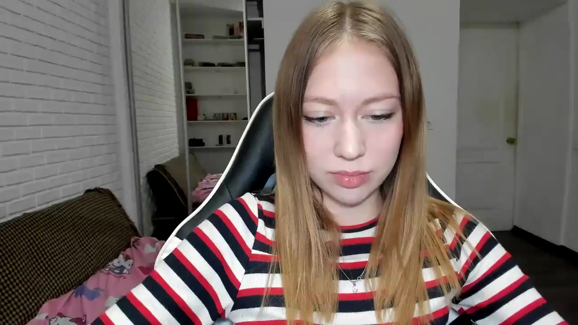 Gallery image thumbnail from RoboSasha's myfreecams stream on, 11/23/2024, 18:52 image 6 of 20
