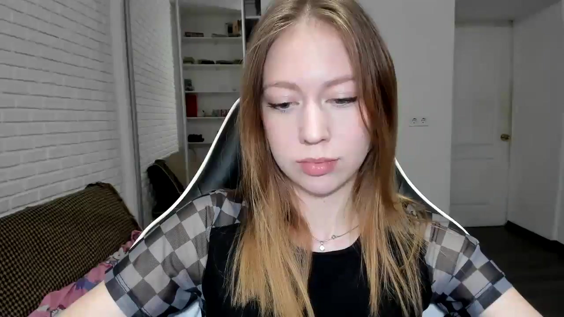 Gallery image thumbnail from RoboSasha's myfreecams stream on, 11/23/2024, 18:52 image 20 of 20