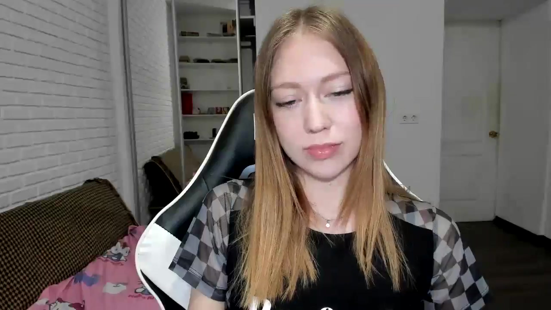 Gallery image thumbnail from RoboSasha's myfreecams stream on, 11/23/2024, 18:52 image 10 of 20