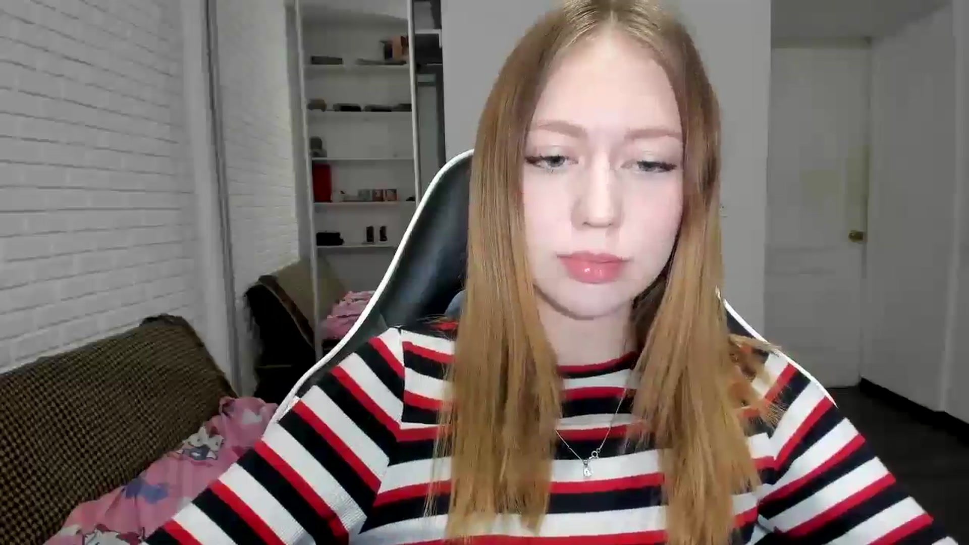 Gallery image thumbnail from RoboSasha's myfreecams stream on, 11/23/2024, 18:52 image 5 of 20