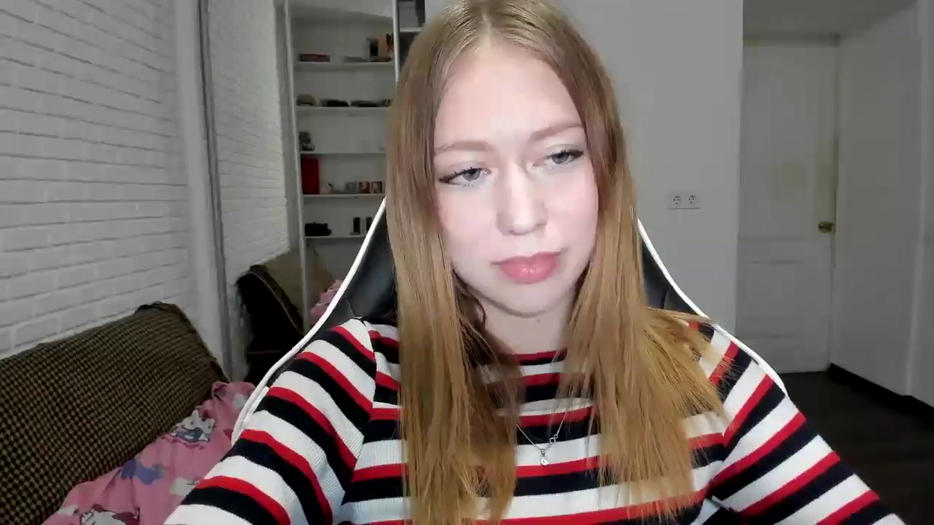 Gallery image thumbnail from RoboSasha's myfreecams stream on, 11/23/2024, 18:52 image 3 of 20