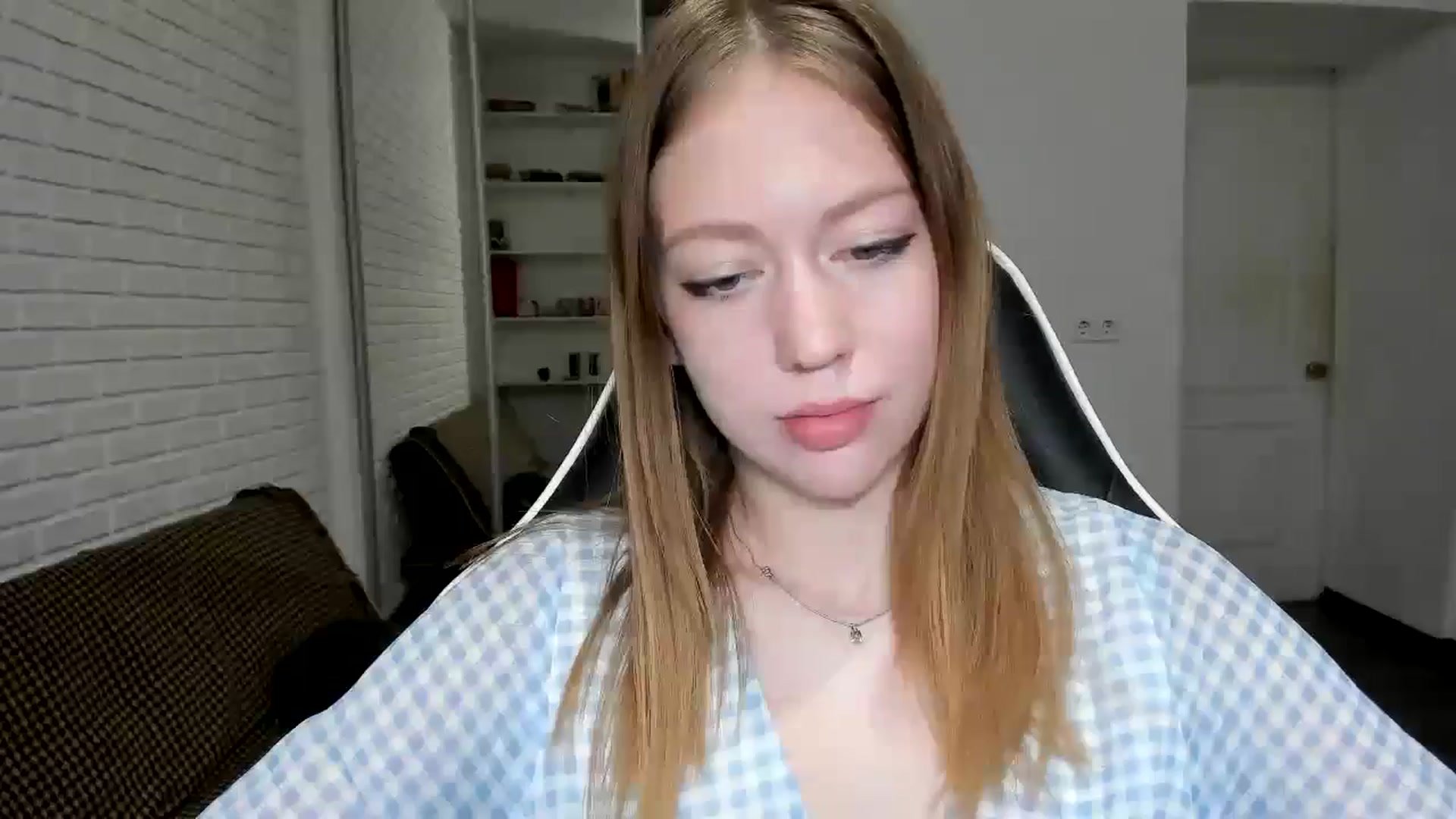Gallery image thumbnail from RoboSasha's myfreecams stream on, 11/27/2024, 18:12 image 12 of 20