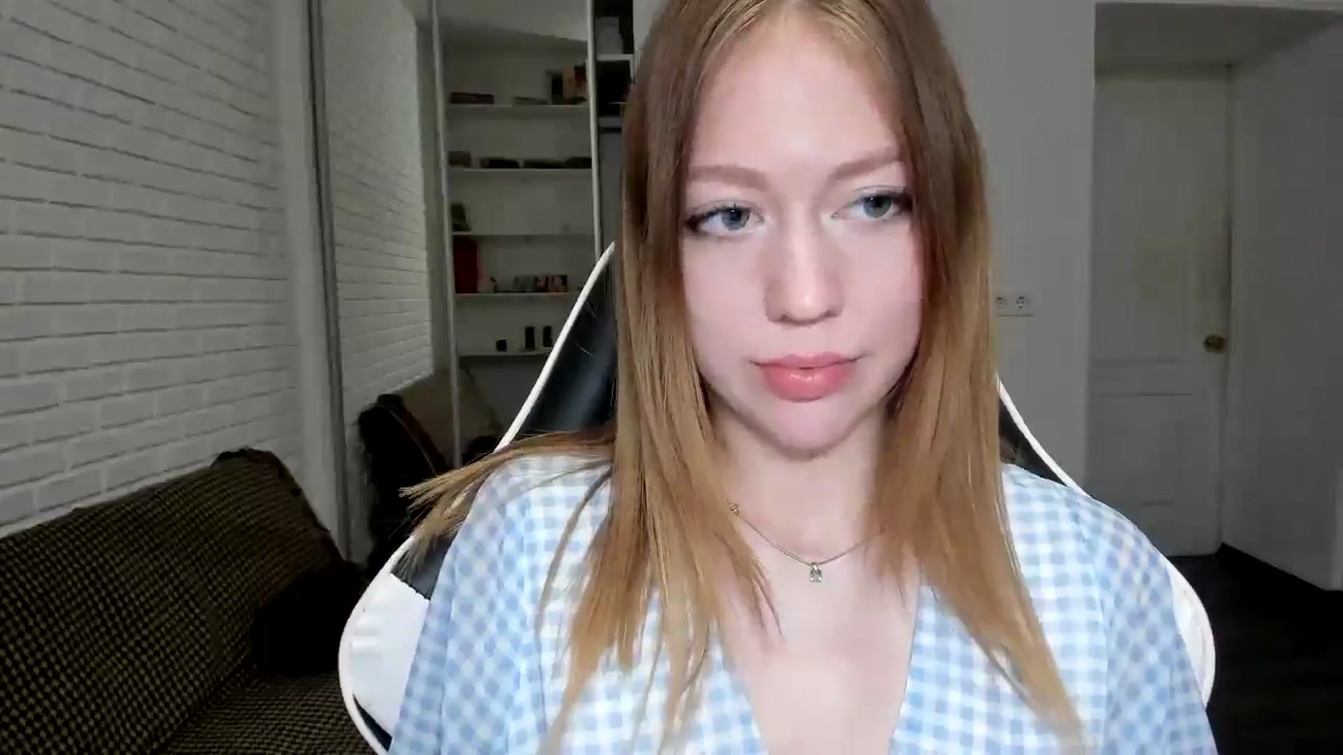 Gallery image thumbnail from RoboSasha's myfreecams stream on, 11/27/2024, 18:12 image 10 of 20