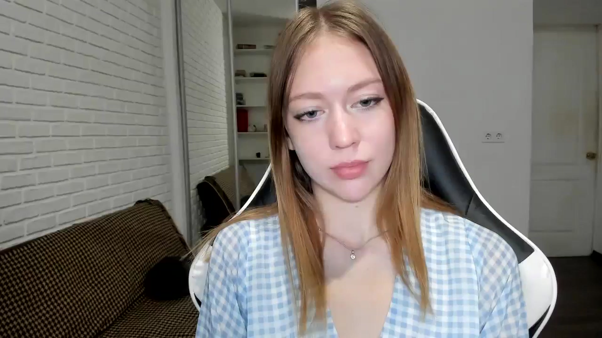 Gallery image thumbnail from RoboSasha's myfreecams stream on, 11/27/2024, 18:12 image 20 of 20