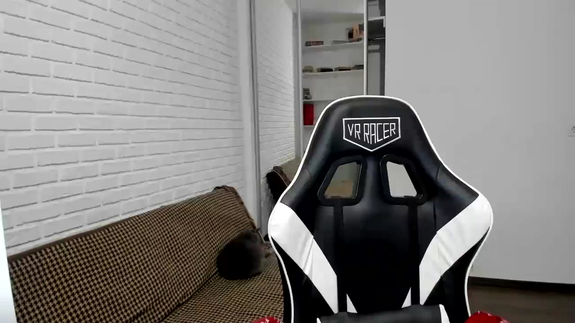 Gallery image thumbnail from RoboSasha's myfreecams stream on, 11/27/2024, 18:12 image 17 of 20