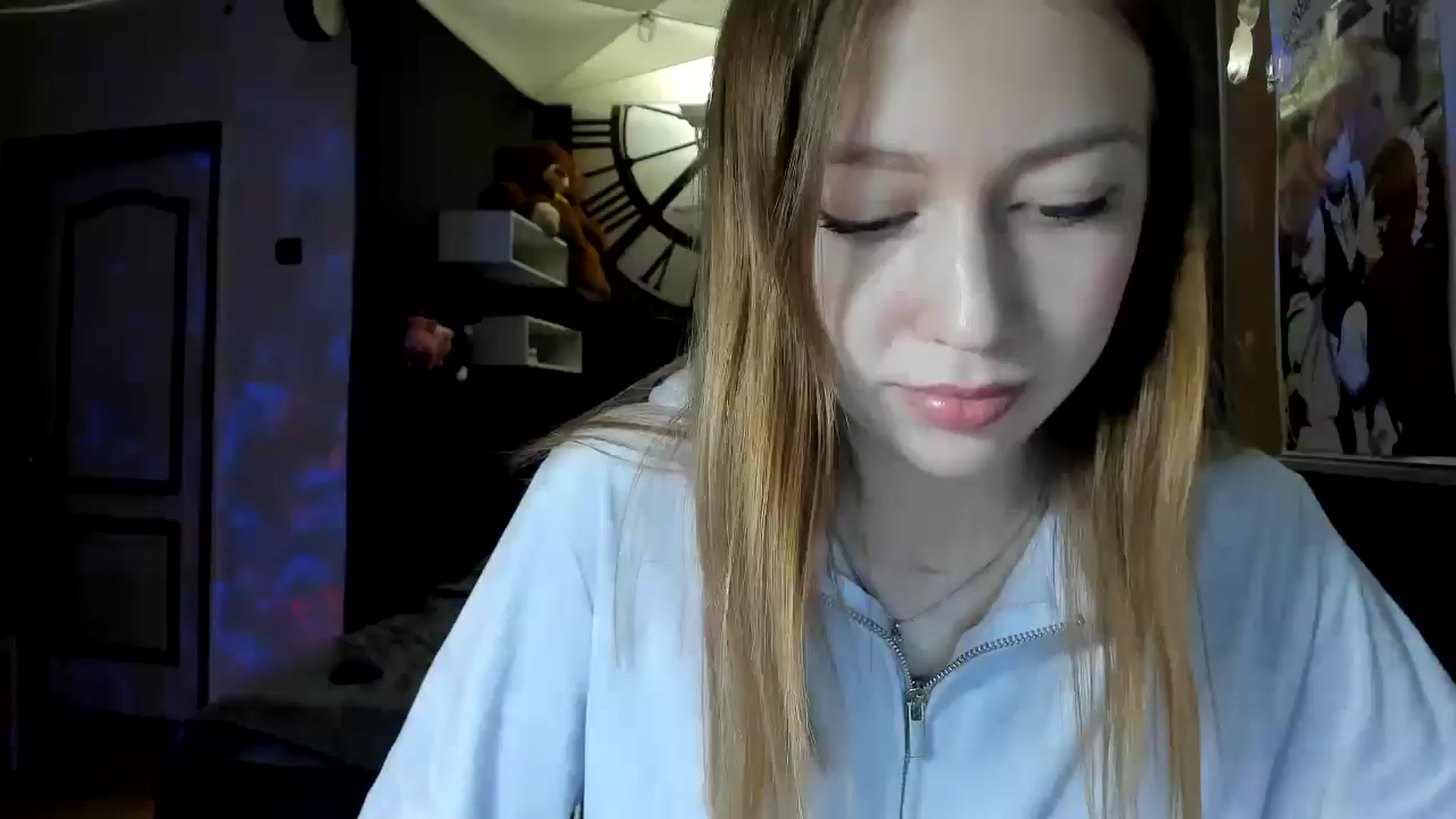 Gallery image thumbnail from RoboSasha's myfreecams stream on, 11/28/2024, 14:40 image 1 of 20