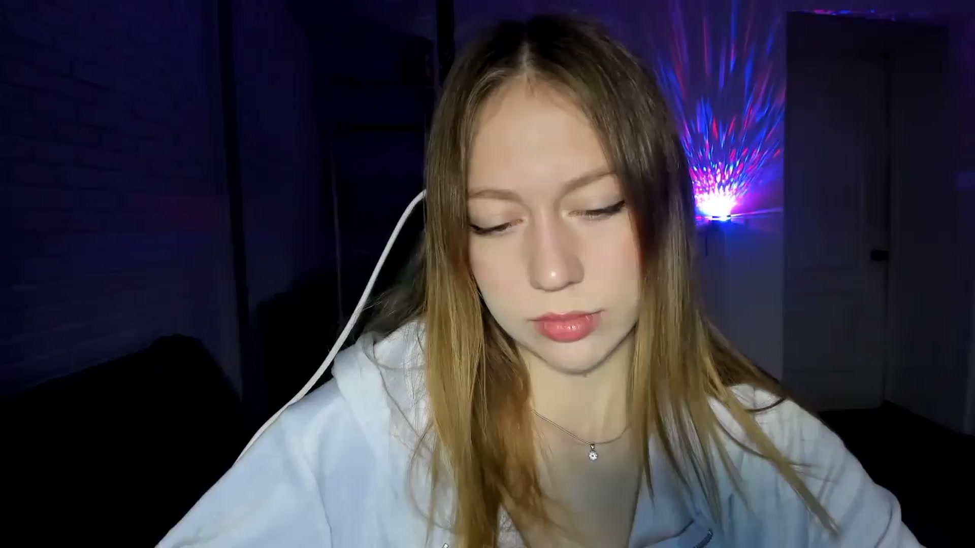 Gallery image thumbnail from RoboSasha's myfreecams stream on, 12/02/2024, 15:04 image 3 of 20