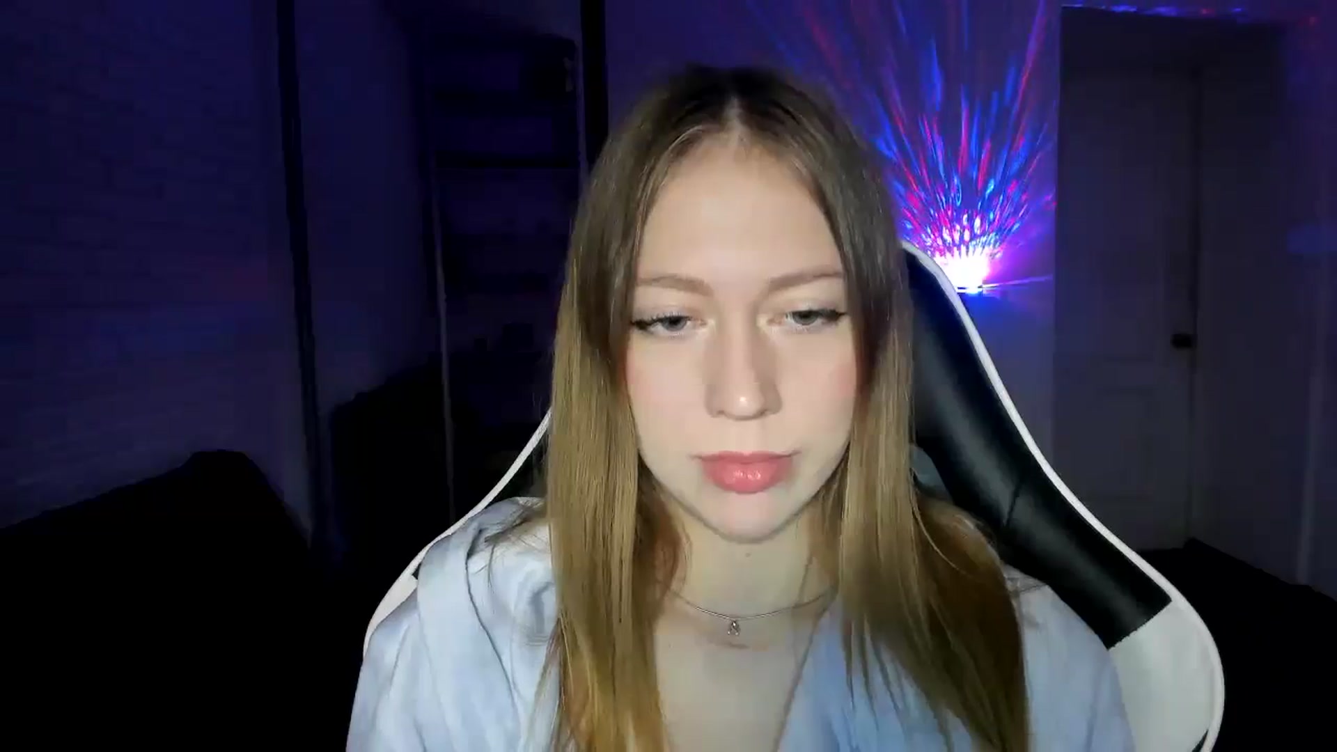 Gallery image thumbnail from RoboSasha's myfreecams stream on, 12/02/2024, 15:04 image 13 of 20
