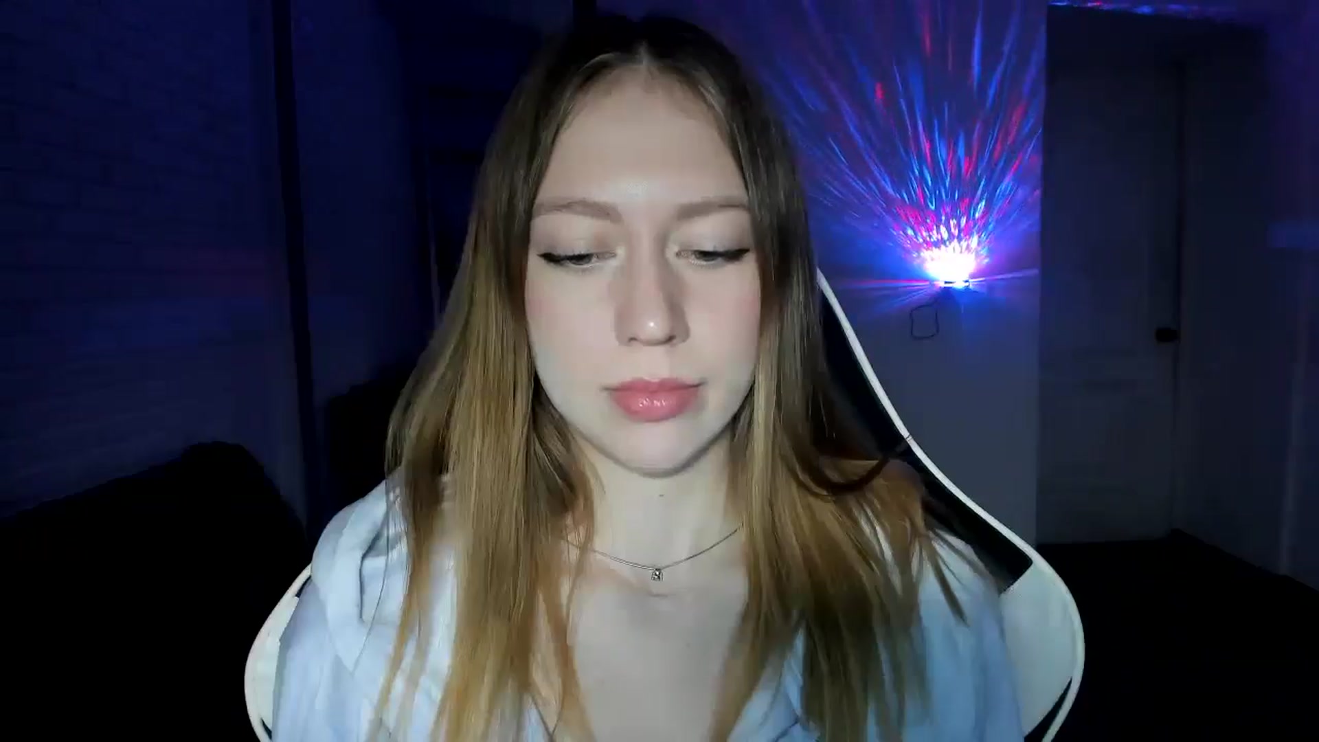 Gallery image thumbnail from RoboSasha's myfreecams stream on, 12/02/2024, 15:04 image 20 of 20