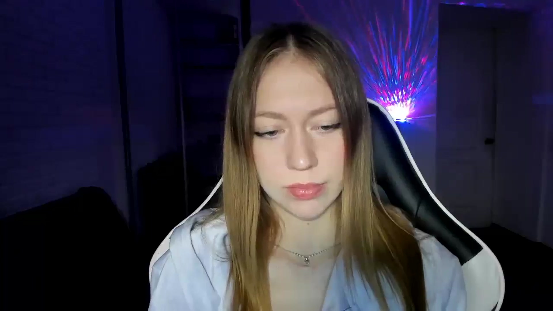 Gallery image thumbnail from RoboSasha's myfreecams stream on, 12/02/2024, 15:04 image 12 of 20