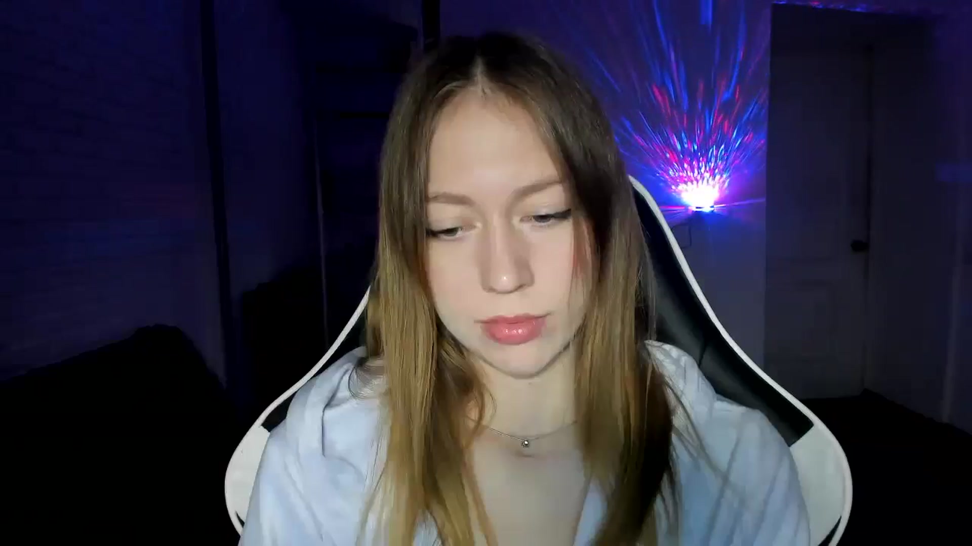 Gallery image thumbnail from RoboSasha's myfreecams stream on, 12/02/2024, 15:04 image 17 of 20