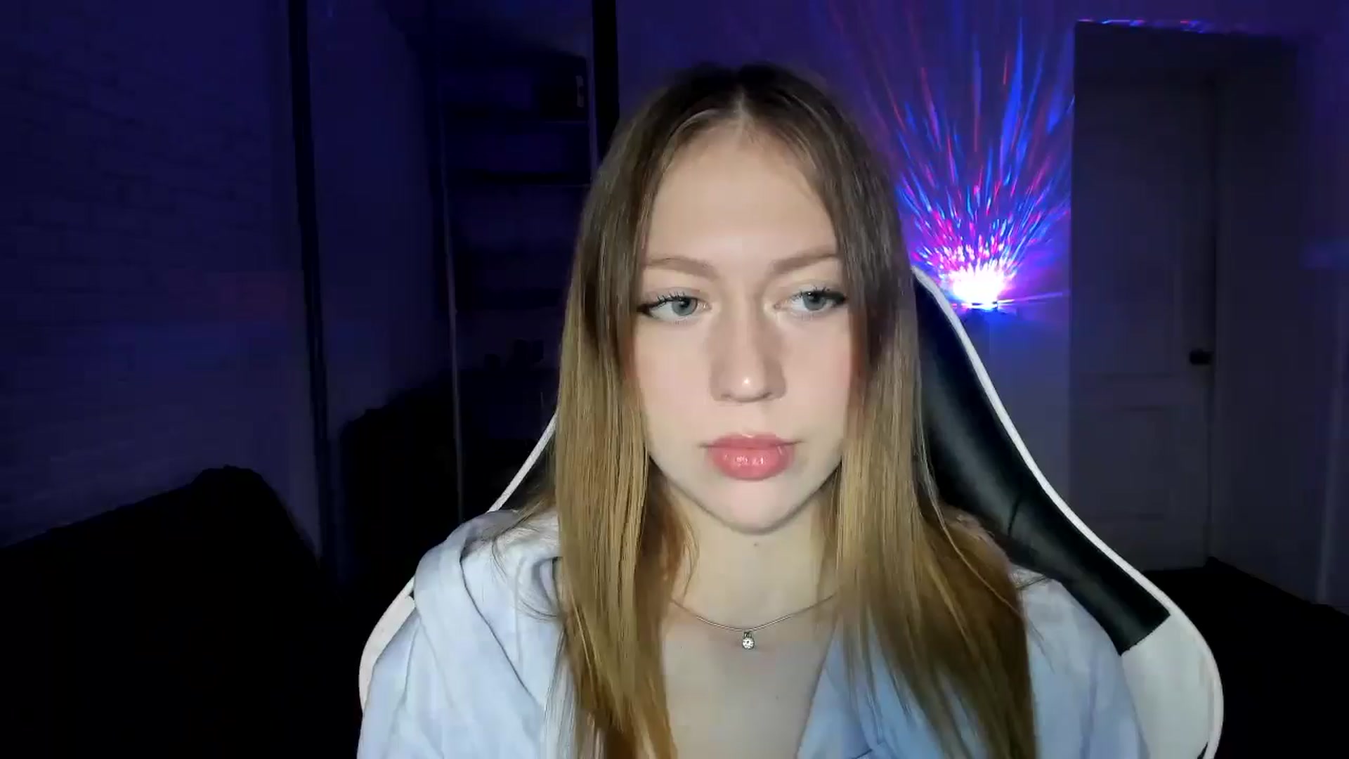 Gallery image thumbnail from RoboSasha's myfreecams stream on, 12/02/2024, 15:04 image 11 of 20