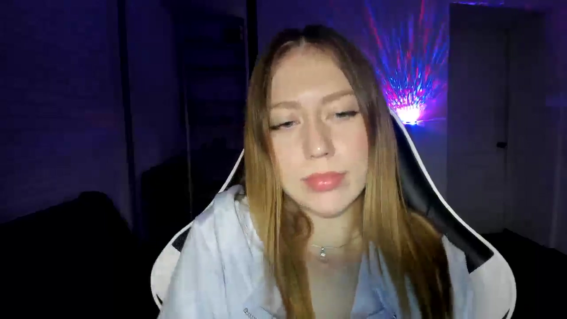 Gallery image thumbnail from RoboSasha's myfreecams stream on, 12/02/2024, 15:04 image 14 of 20