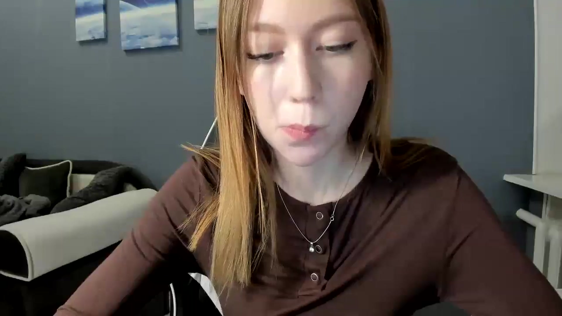 Gallery image thumbnail from RoboSasha's myfreecams stream on, 12/06/2024, 18:47 image 6 of 20