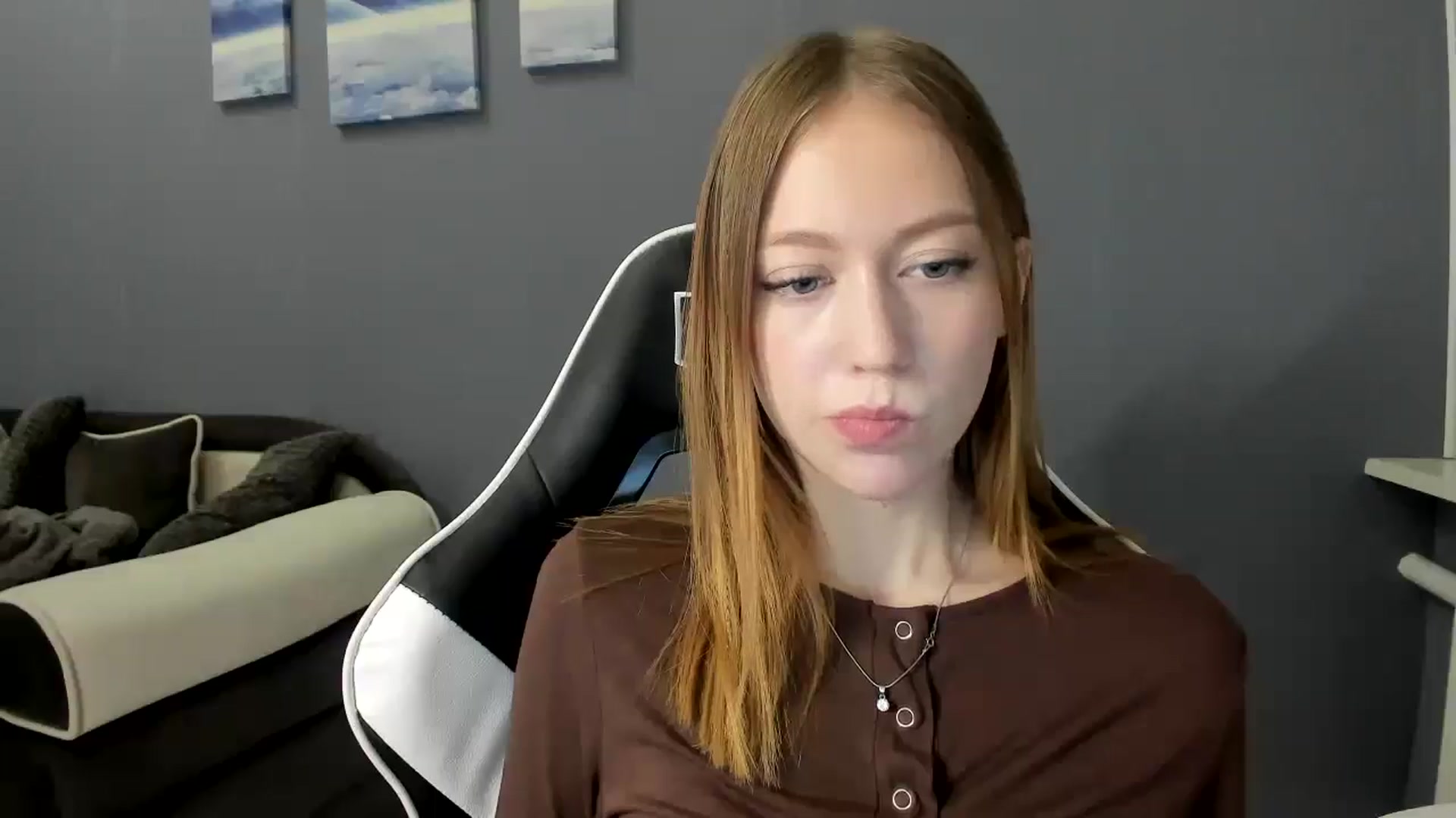 Gallery image thumbnail from RoboSasha's myfreecams stream on, 12/06/2024, 18:47 image 14 of 20