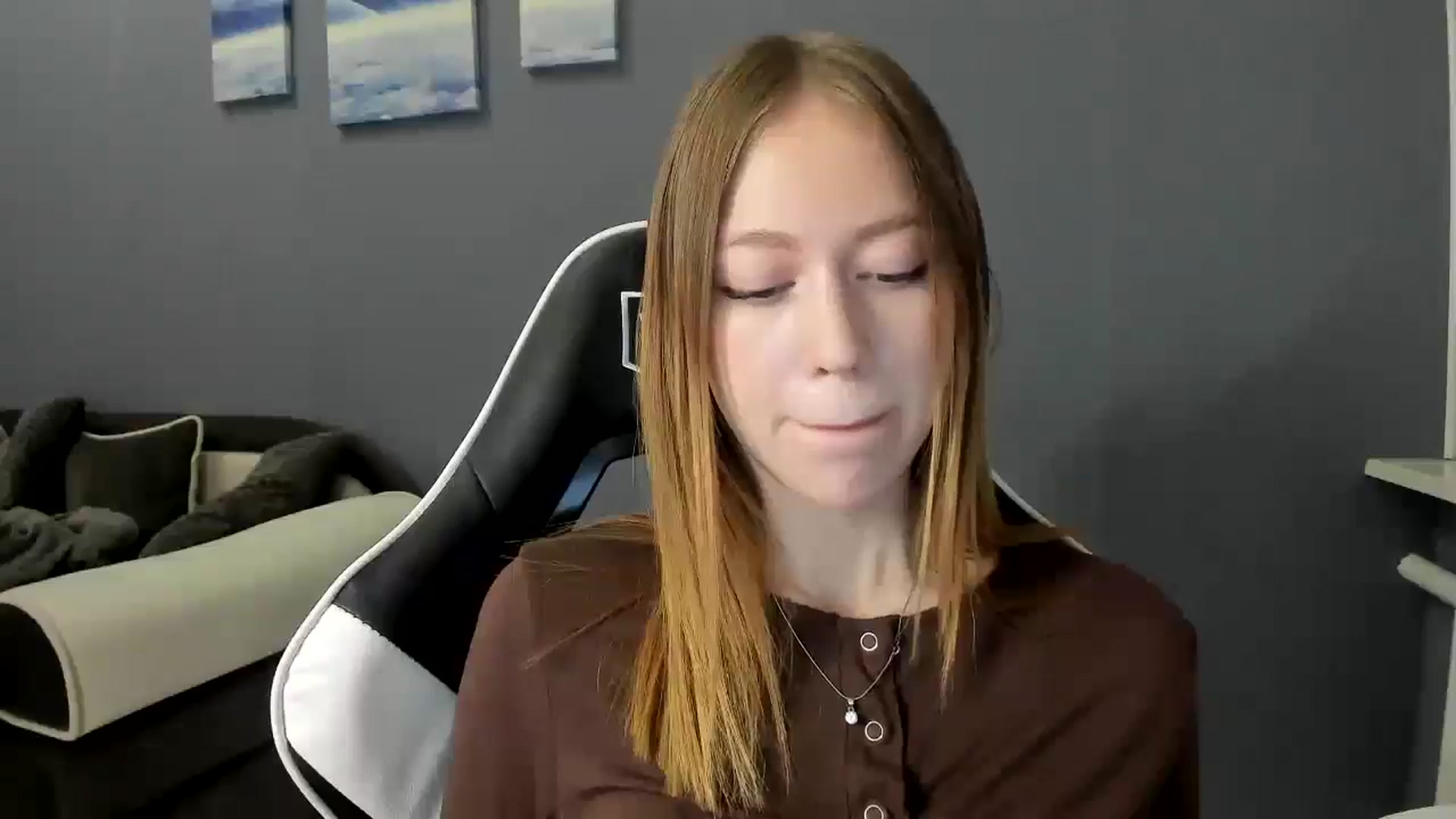 Gallery image thumbnail from RoboSasha's myfreecams stream on, 12/06/2024, 18:47 image 15 of 20