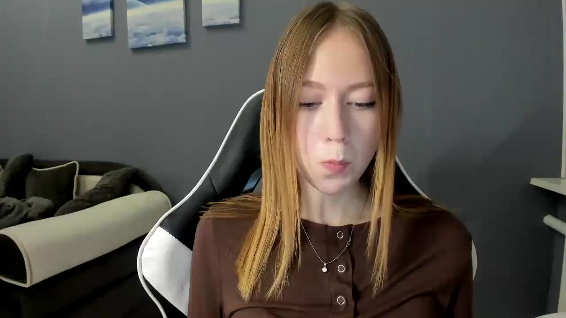 Gallery image thumbnail from RoboSasha's myfreecams stream on, 12/06/2024, 18:47 image 9 of 20