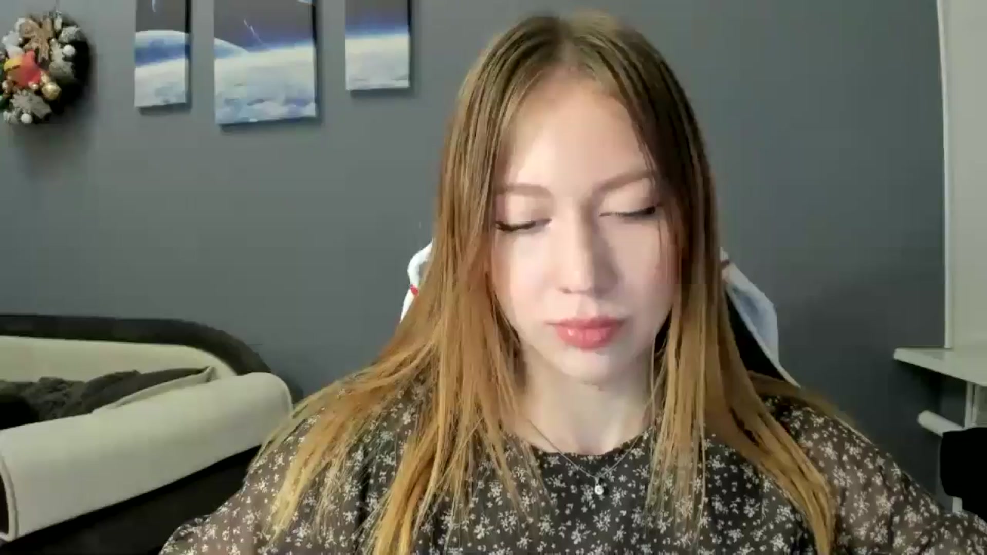 Gallery image thumbnail from RoboSasha's myfreecams stream on, 12/12/2024, 16:26 image 16 of 20