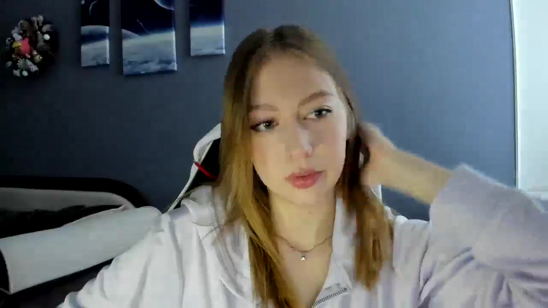 Gallery image thumbnail from RoboSasha's myfreecams stream on, 12/13/2024, 10:23 image 9 of 20