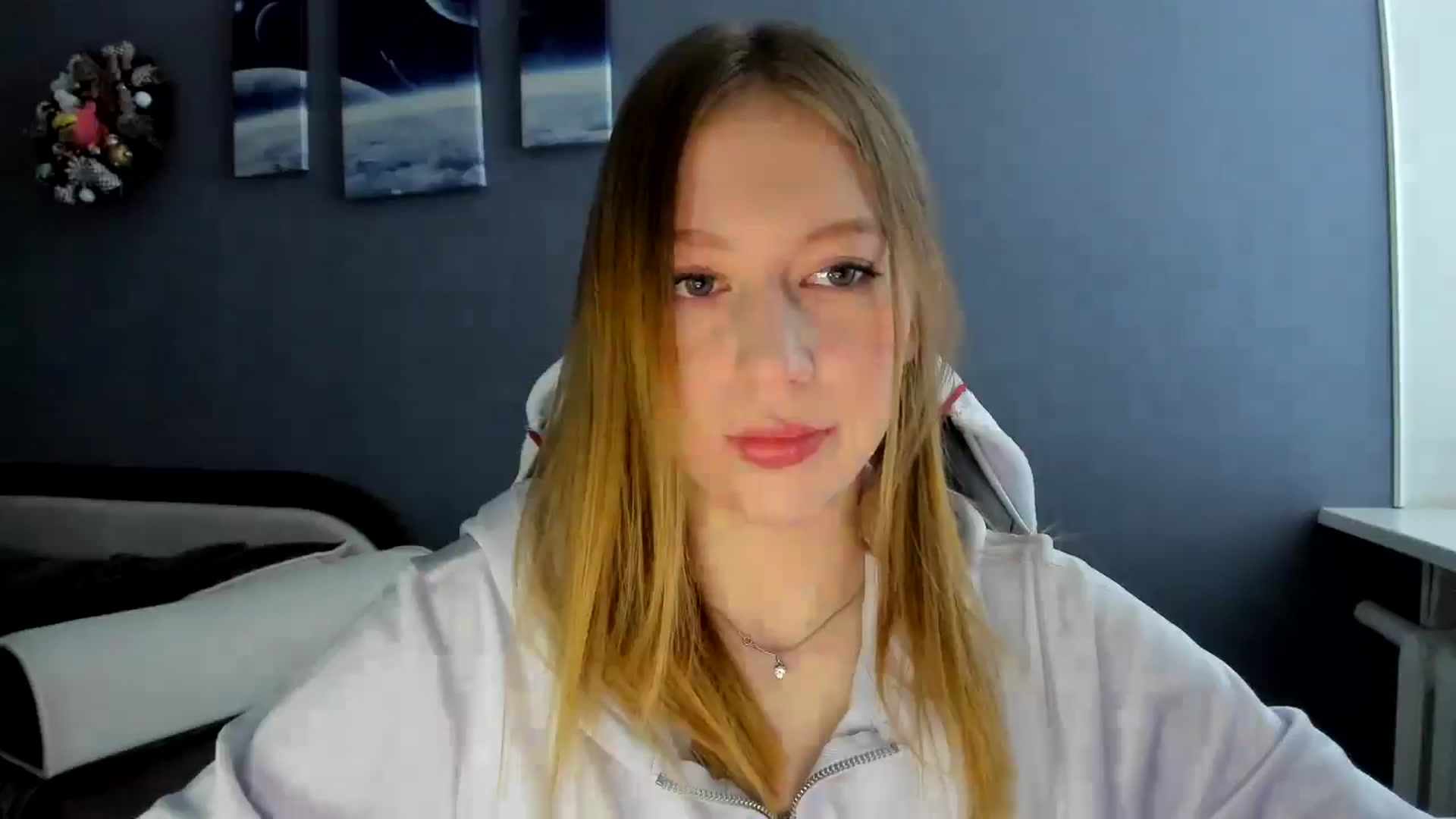 Gallery image thumbnail from RoboSasha's myfreecams stream on, 12/13/2024, 10:23 image 8 of 20