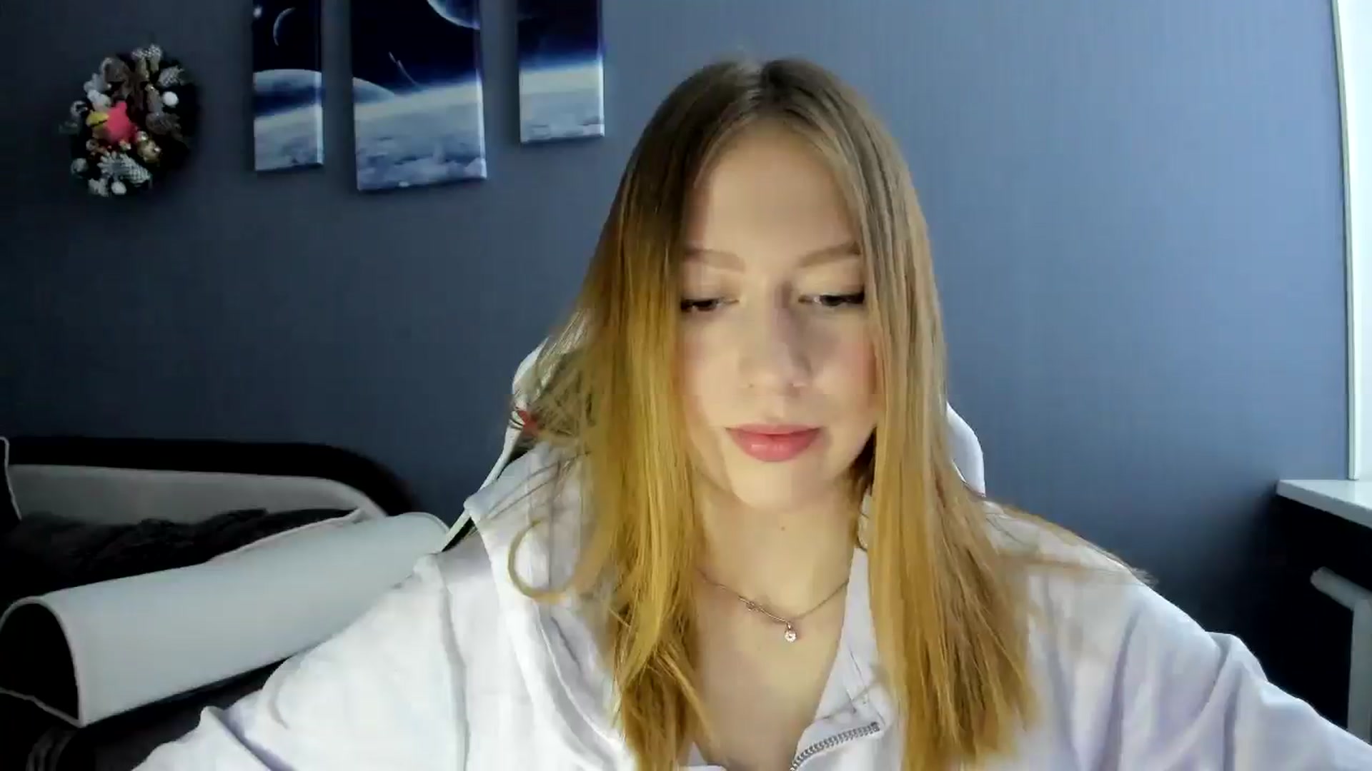 Gallery image thumbnail from RoboSasha's myfreecams stream on, 12/13/2024, 10:23 image 13 of 20