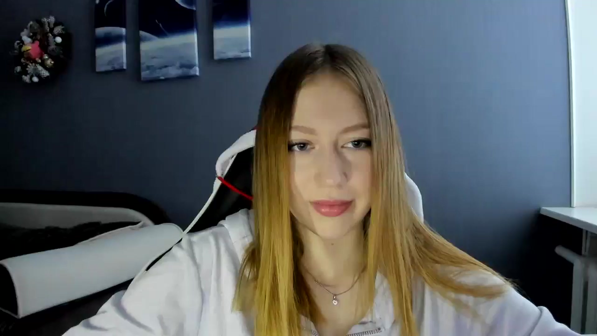 Gallery image thumbnail from RoboSasha's myfreecams stream on, 12/13/2024, 10:23 image 3 of 20