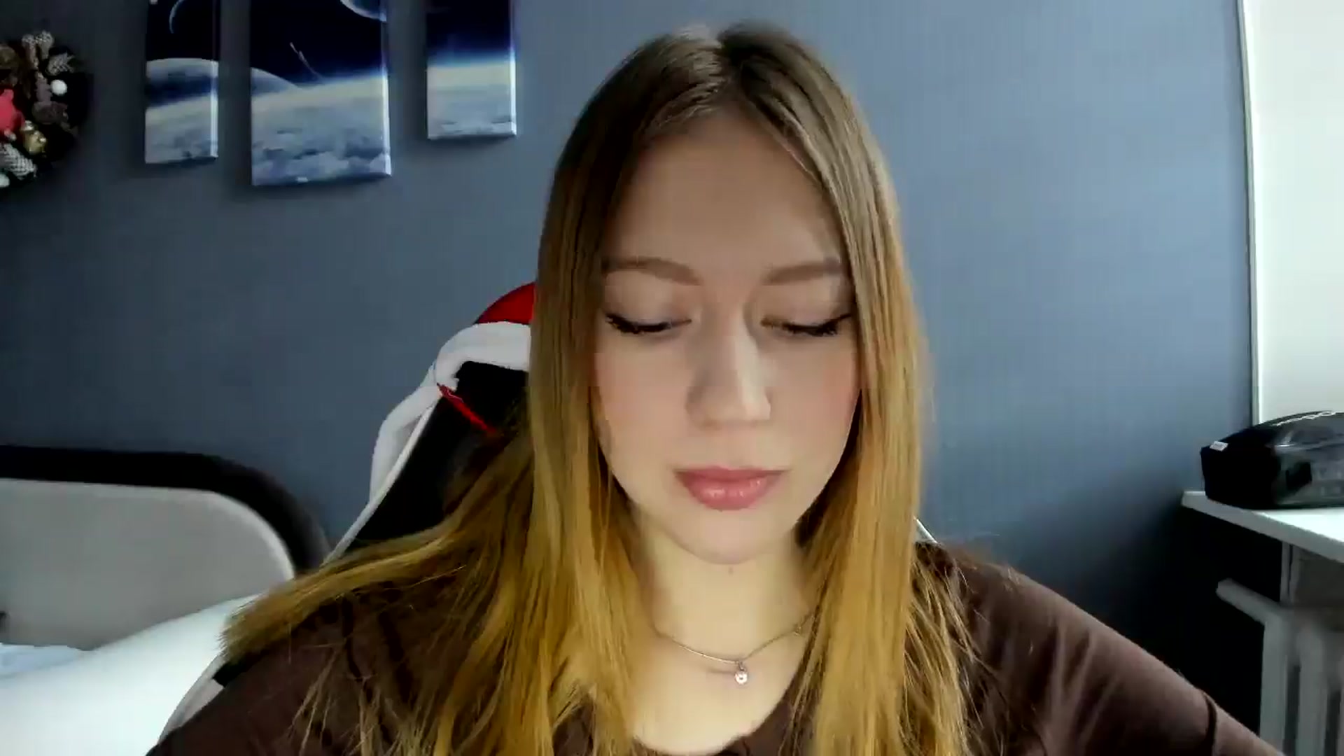 Gallery image thumbnail from RoboSasha's myfreecams stream on, 12/14/2024, 11:08 image 13 of 20