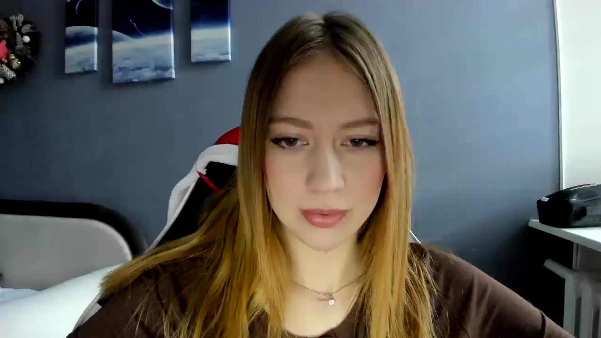 Gallery image thumbnail from RoboSasha's myfreecams stream on, 12/14/2024, 11:08 image 12 of 20