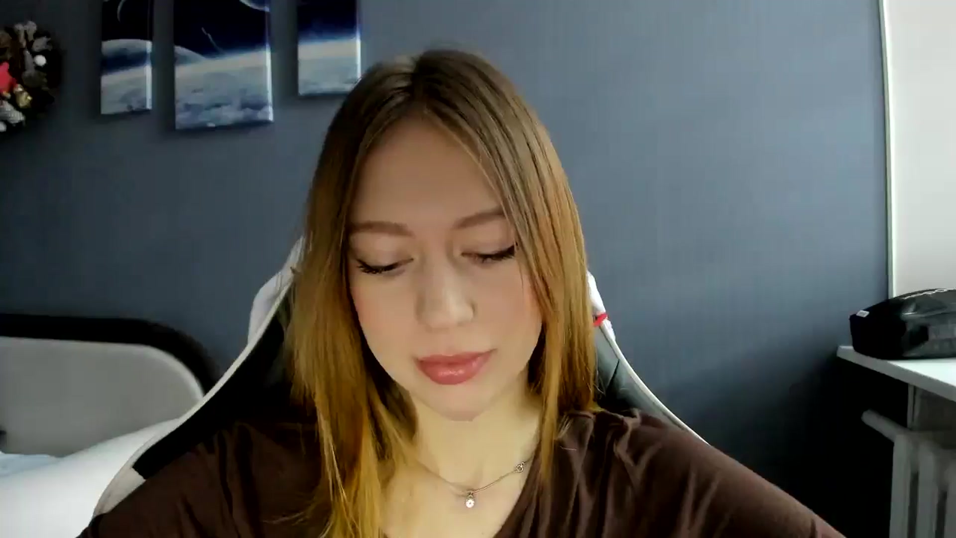 Gallery image thumbnail from RoboSasha's myfreecams stream on, 12/14/2024, 11:08 image 20 of 20