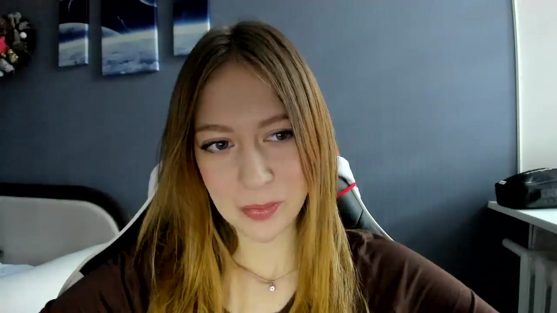 Gallery image thumbnail from RoboSasha's myfreecams stream on, 12/14/2024, 11:08 image 17 of 20