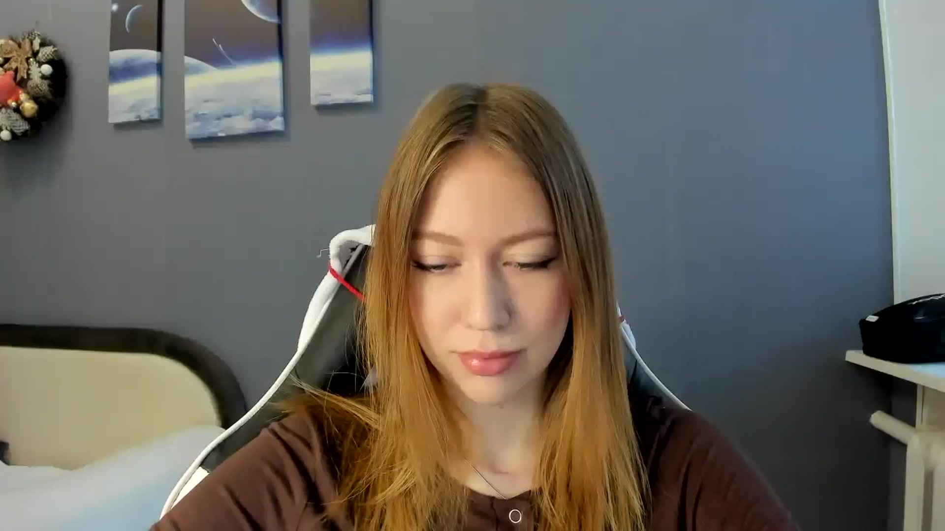 Gallery image thumbnail from RoboSasha's myfreecams stream on, 12/14/2024, 11:53 image 10 of 20