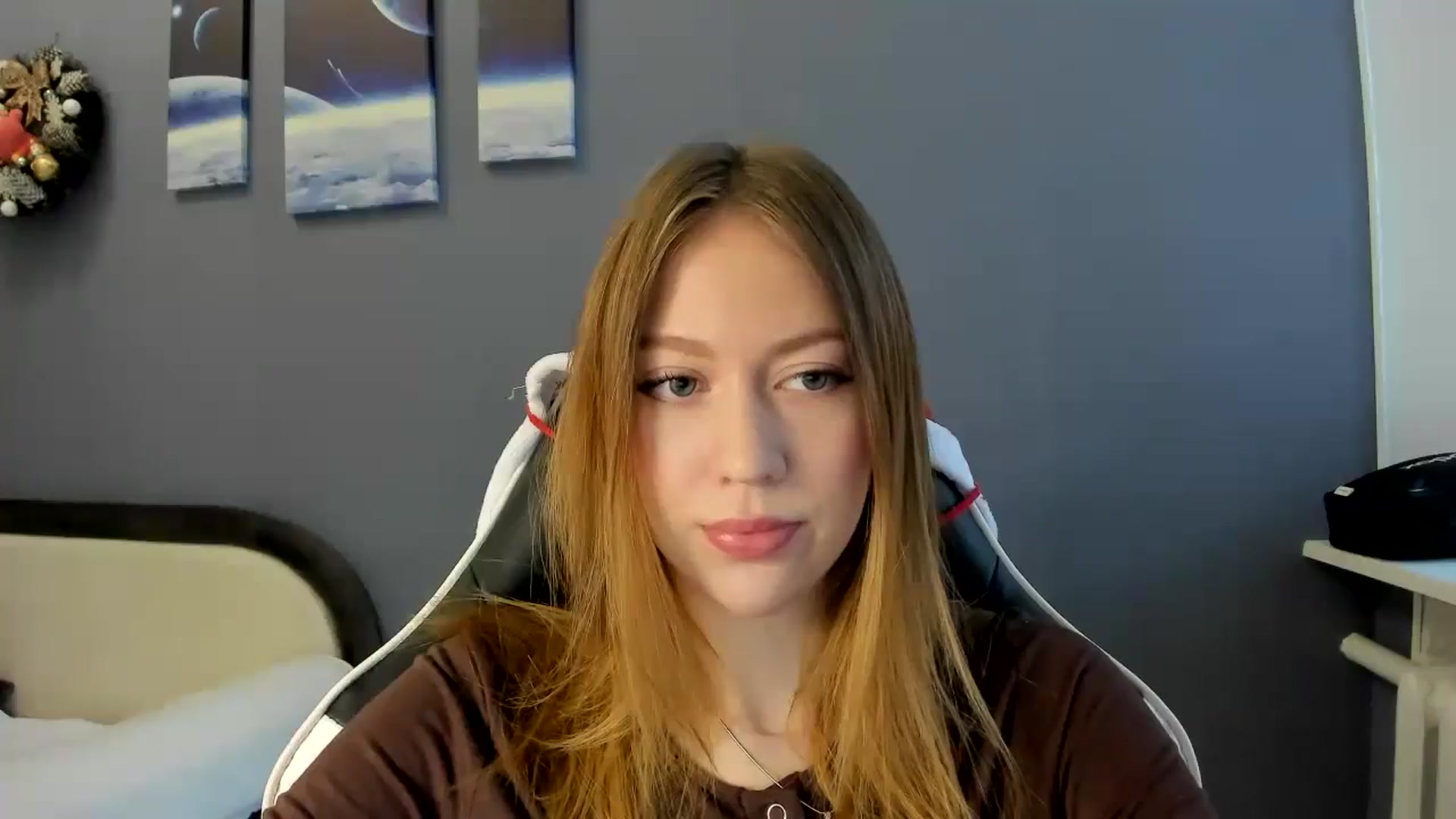Gallery image thumbnail from RoboSasha's myfreecams stream on, 12/14/2024, 11:53 image 4 of 20