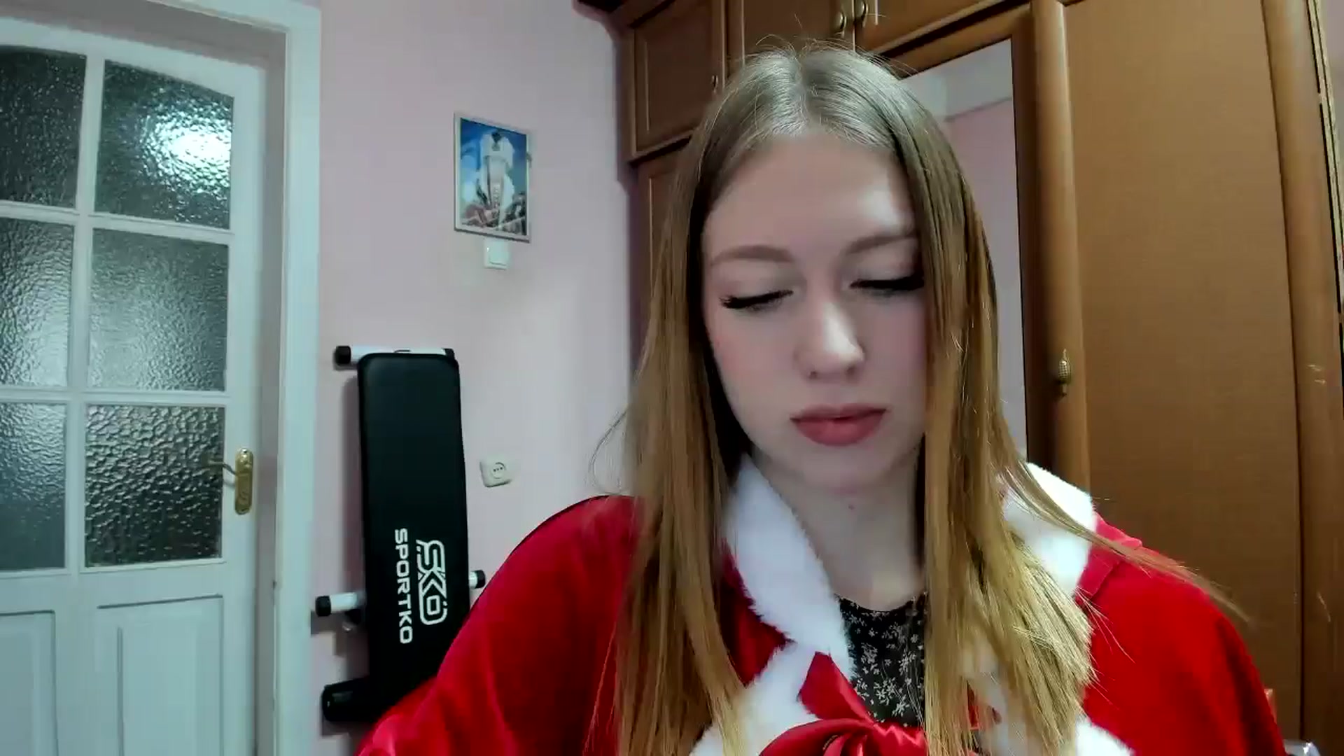Gallery image thumbnail from RoboSasha's myfreecams stream on, 12/23/2024, 11:53 image 9 of 20