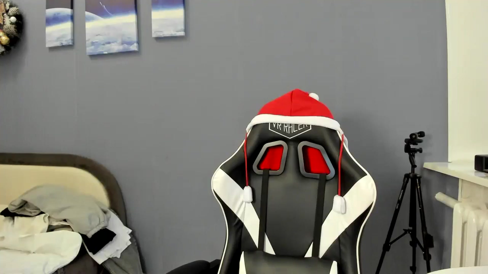 Gallery image thumbnail from RoboSasha's myfreecams stream on, 12/24/2024, 13:22 image 15 of 20