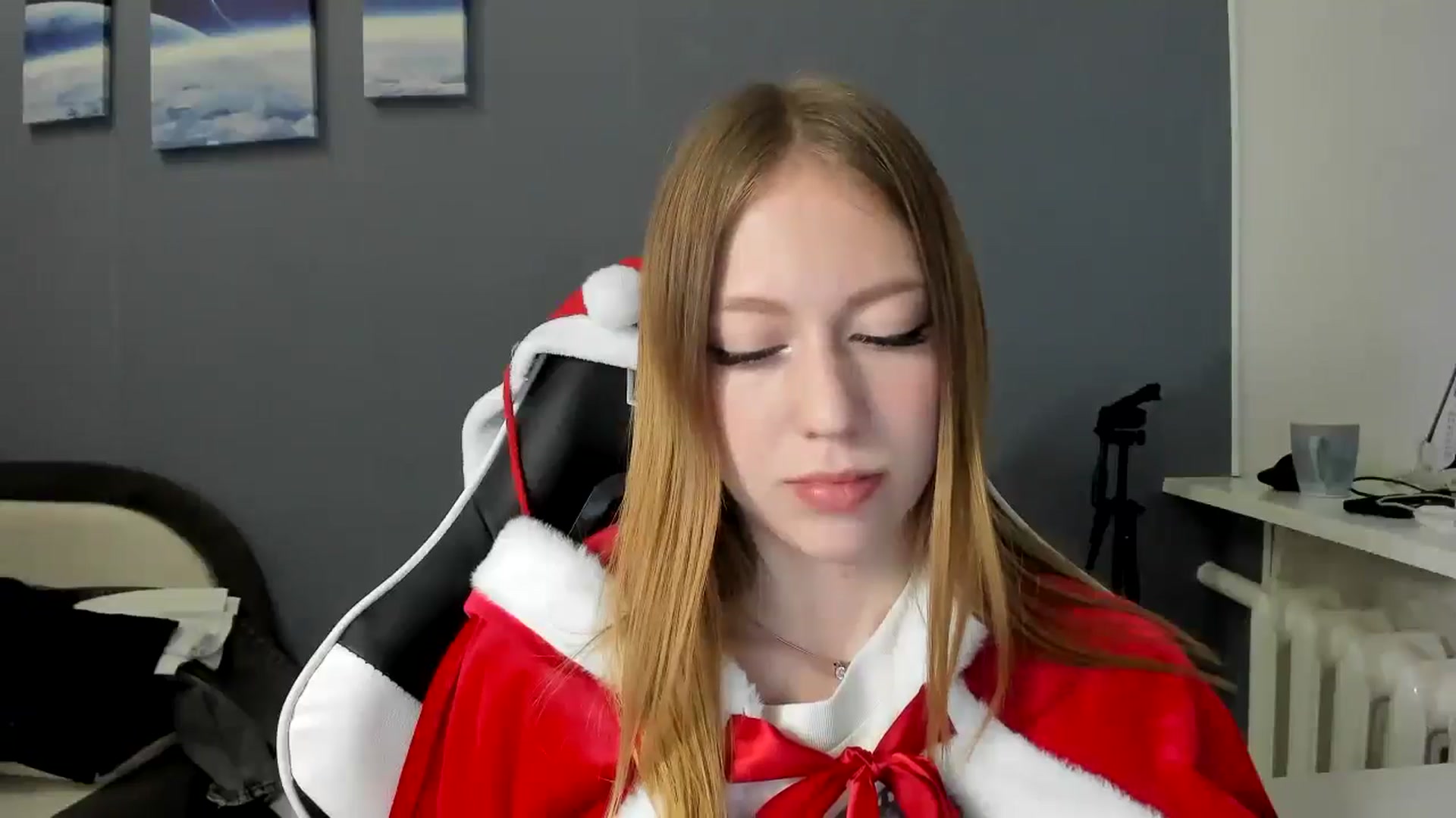 Gallery image thumbnail from RoboSasha's myfreecams stream on, 12/25/2024, 12:26 image 6 of 20