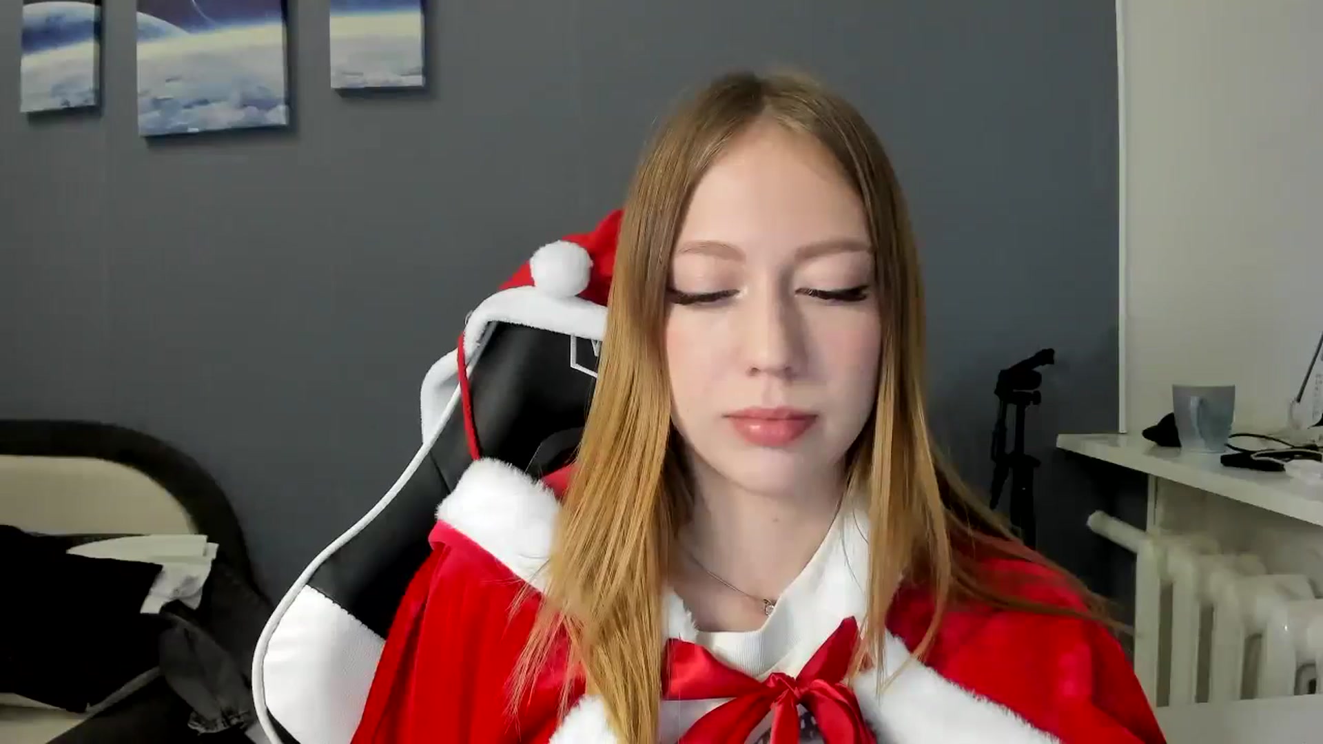 Gallery image thumbnail from RoboSasha's myfreecams stream on, 12/25/2024, 12:26 image 5 of 20