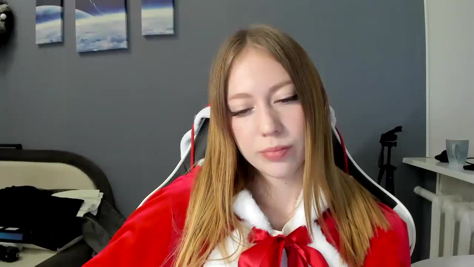 Gallery image thumbnail from RoboSasha's myfreecams stream on, 12/25/2024, 12:26 image 16 of 20